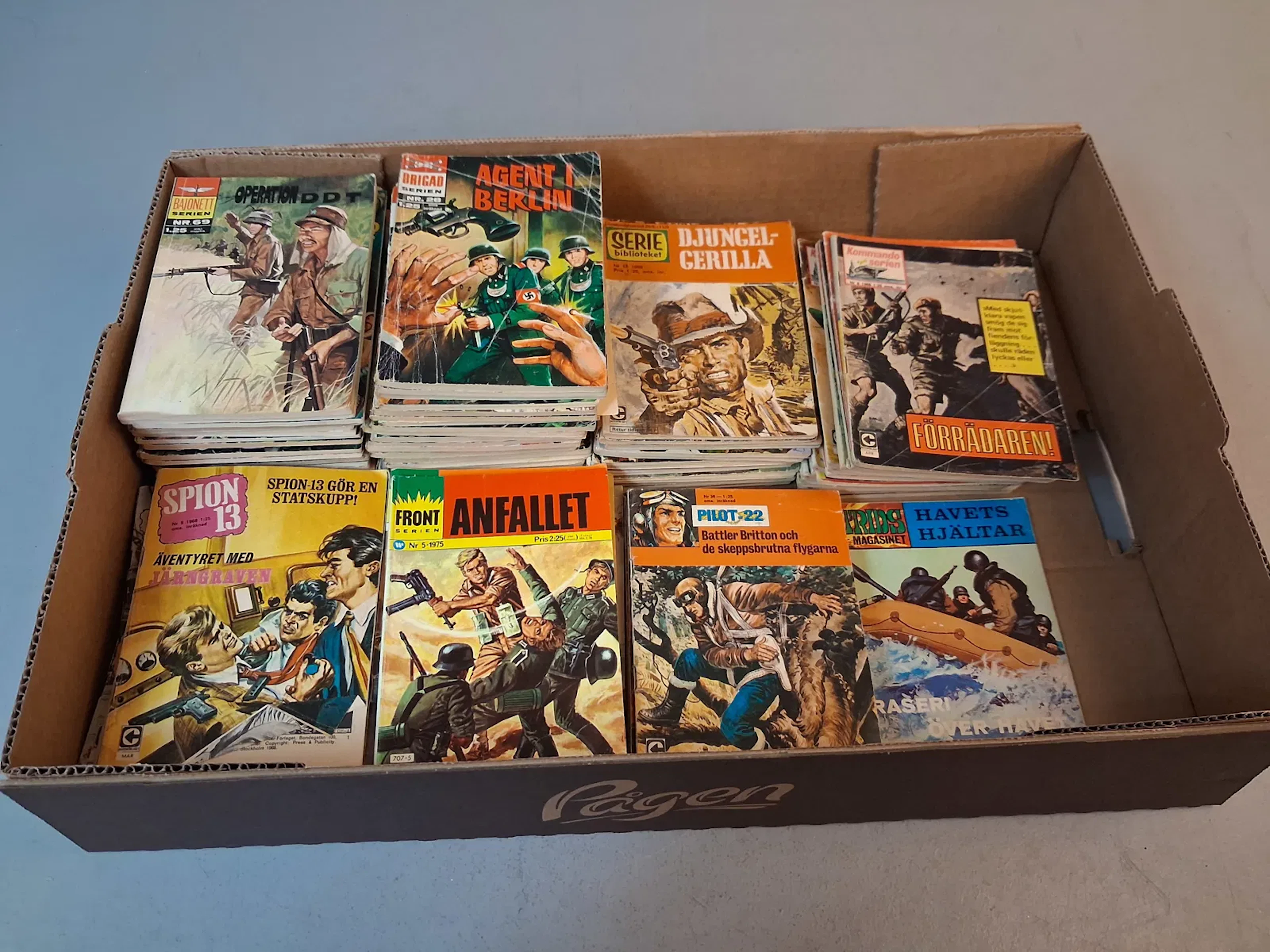 Äldre serietidningar. Bl.a Bajonett serien, Brigad serien, spion 13