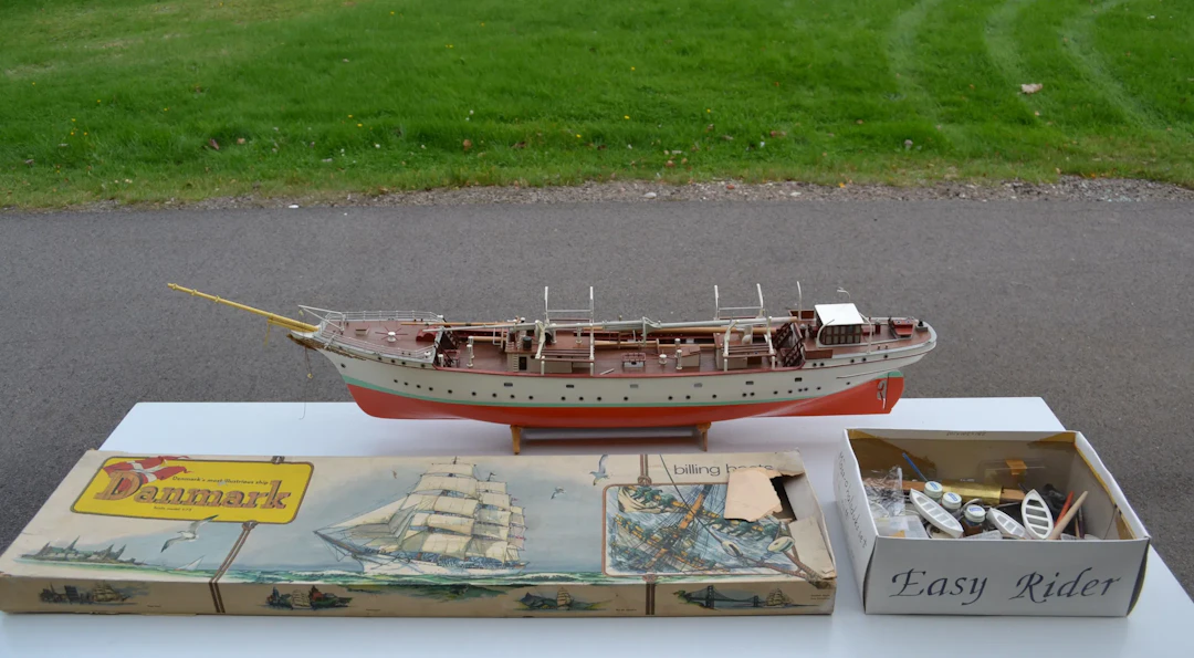 Påbörjat bygge av modellbåt. Danmark, skala 1:75.