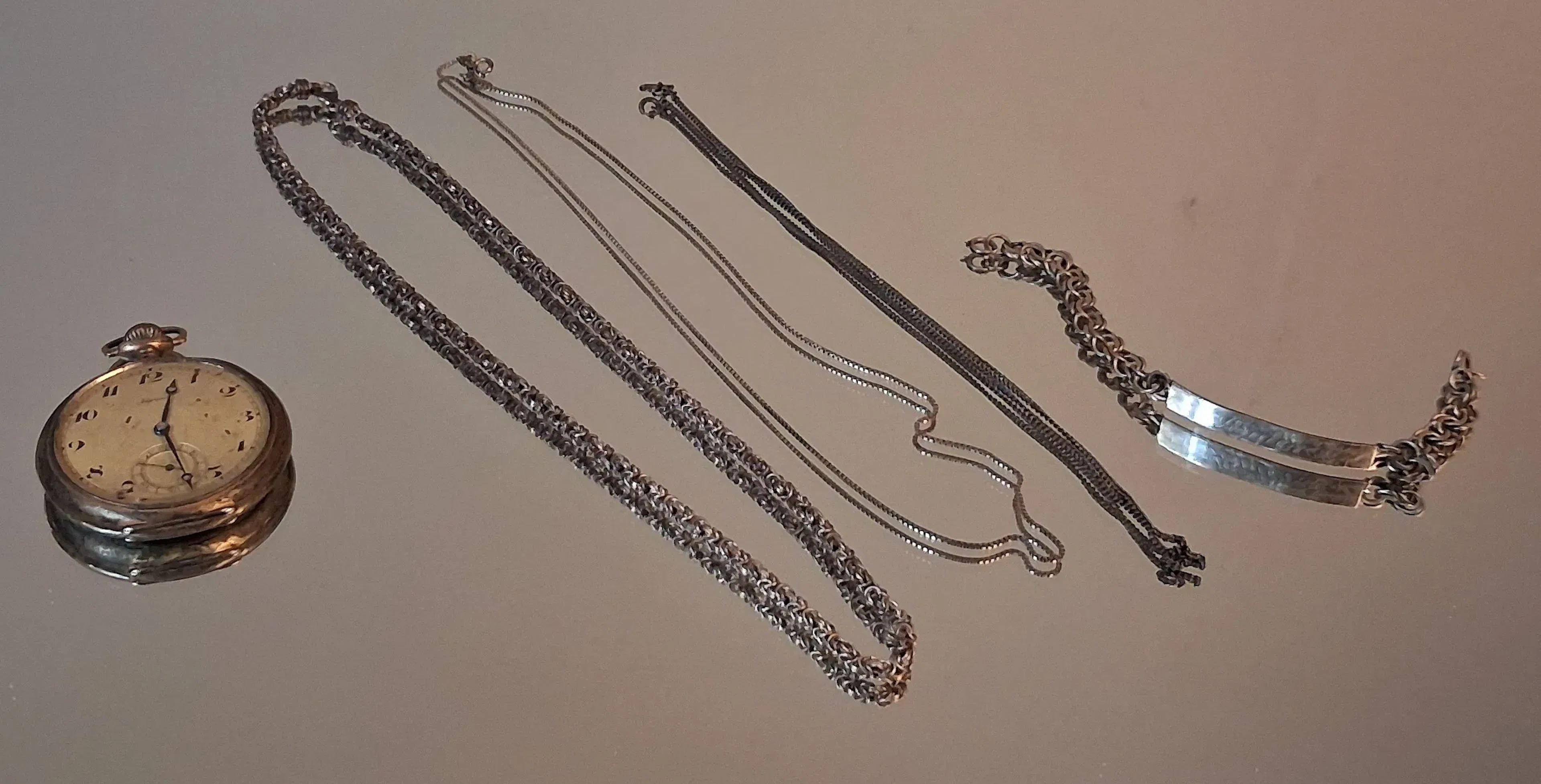 3 Halsband, armband & fickur, silver 118,5gram inkl urverk.