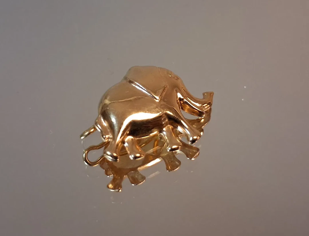 Brosch. Elefant, 18K Guld, 1,14gram.