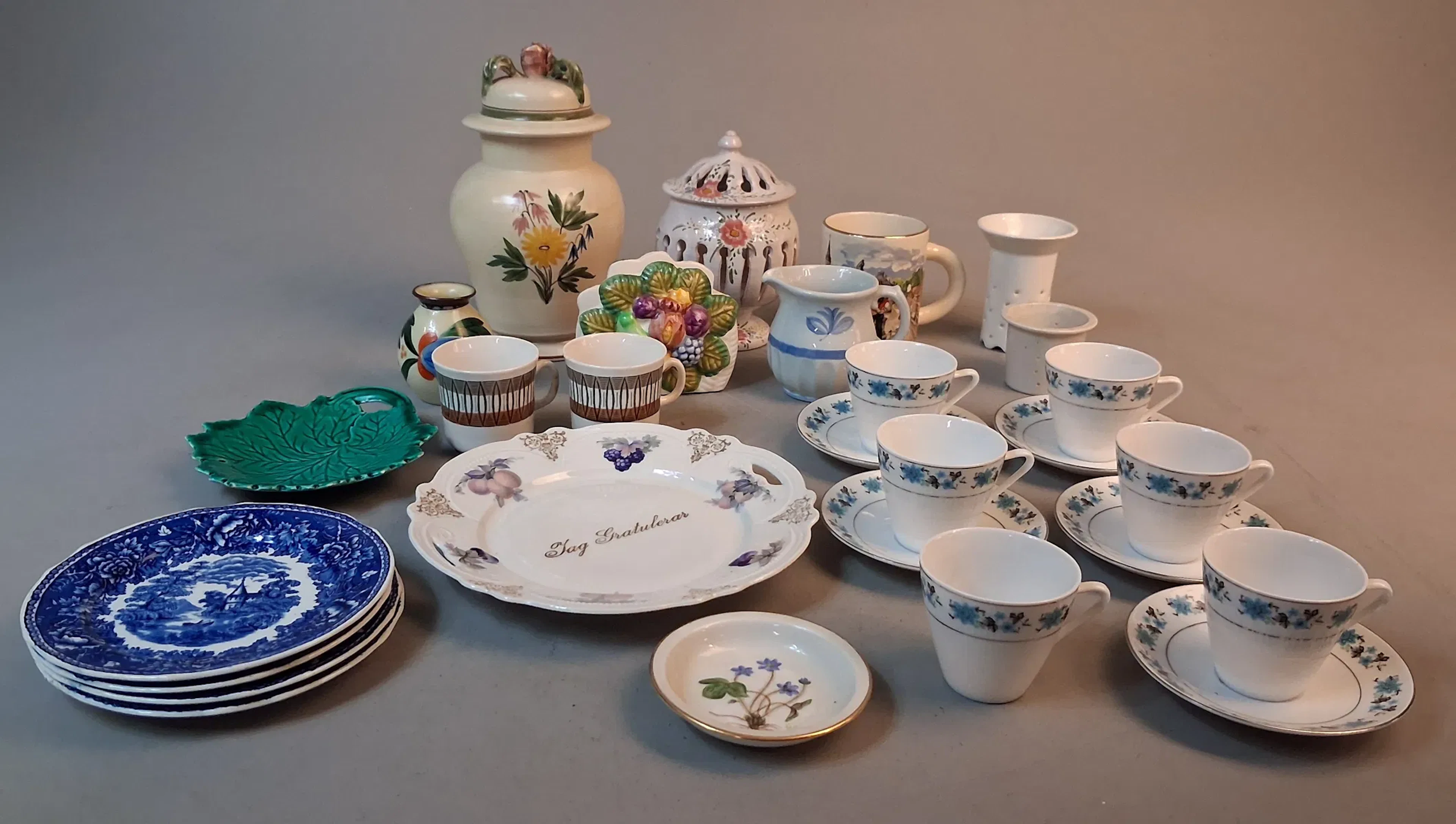 Diverse porslin & keramik.