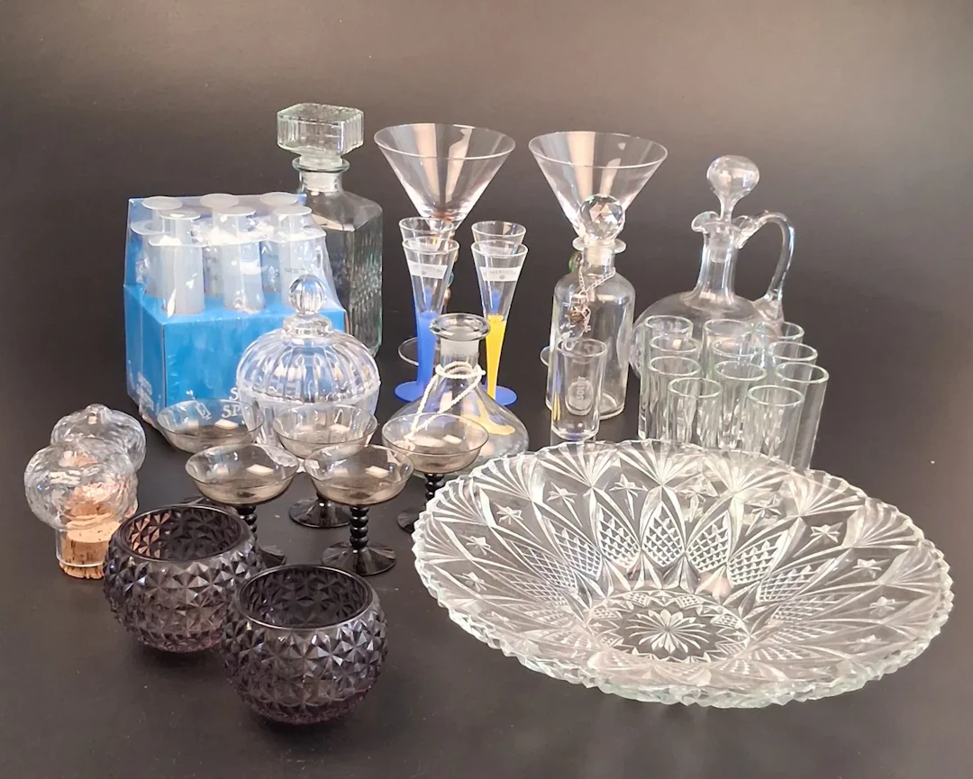 Diverse. Bl.a spritglas m.m.