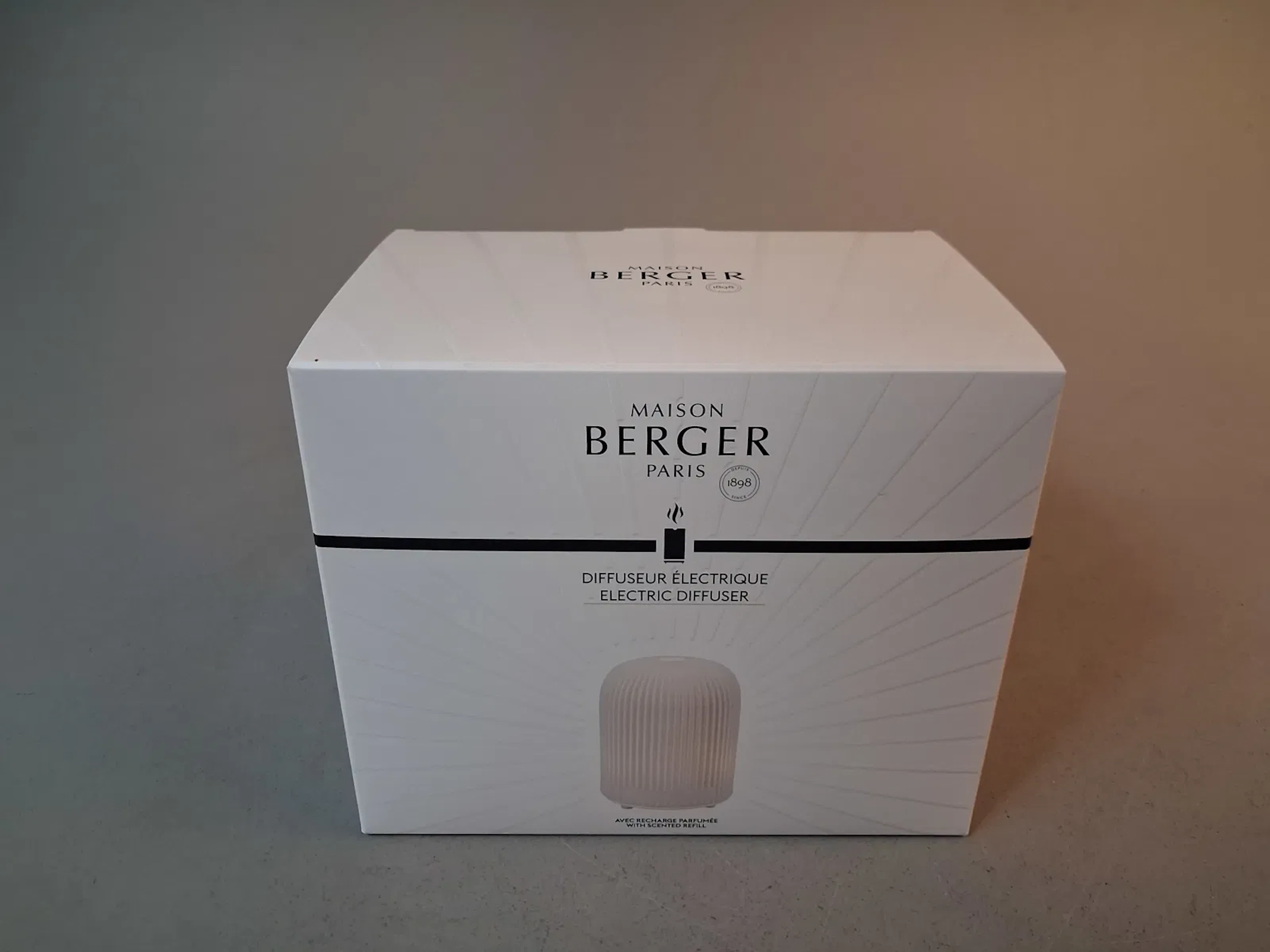 MAISON BERGER PARIS. ELECTRIC DIFFUSER. Oanvänd.