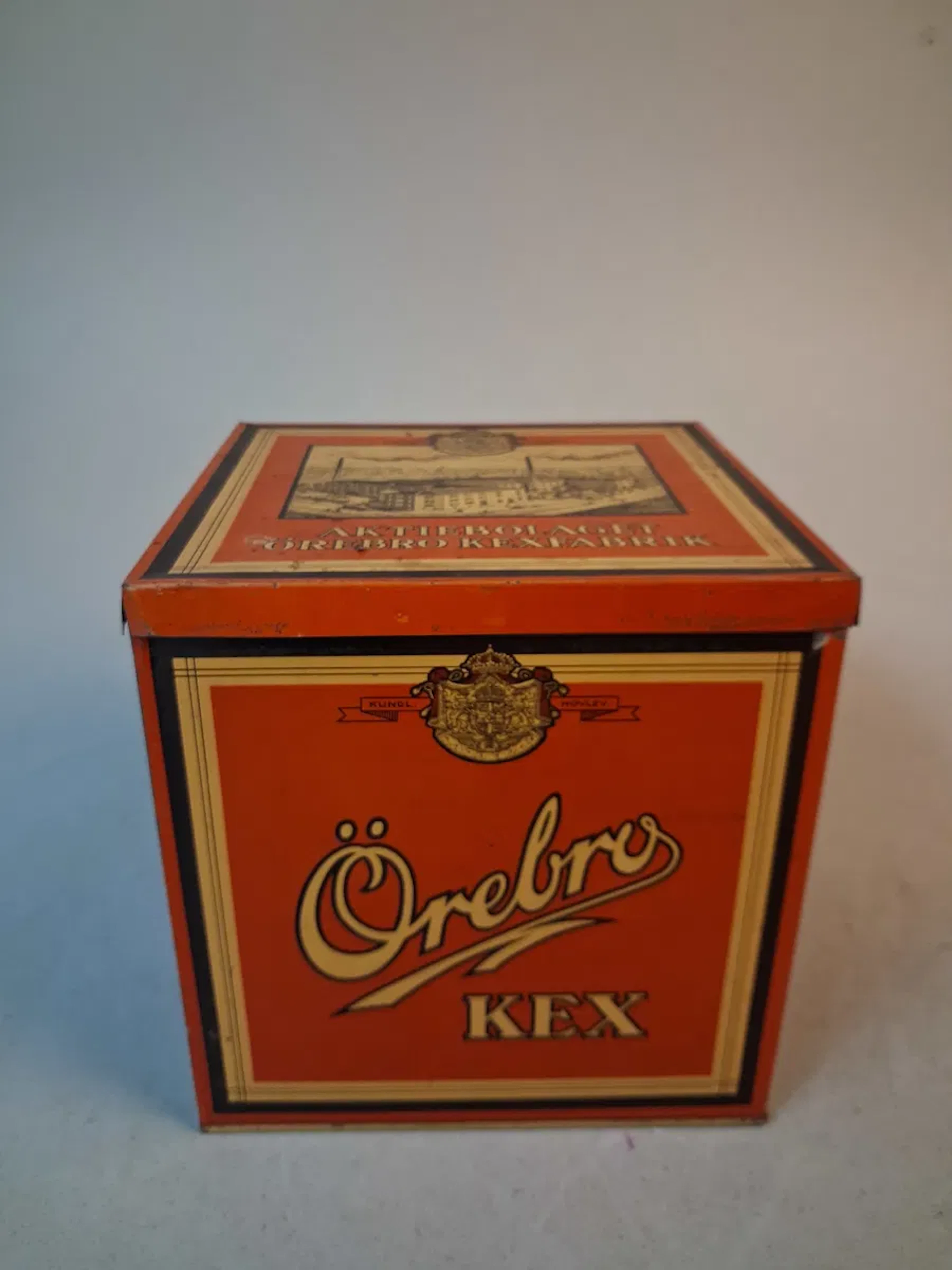 Plåtburk, Örebro kex. Aktiebolaget Örebro Kex fabrik.