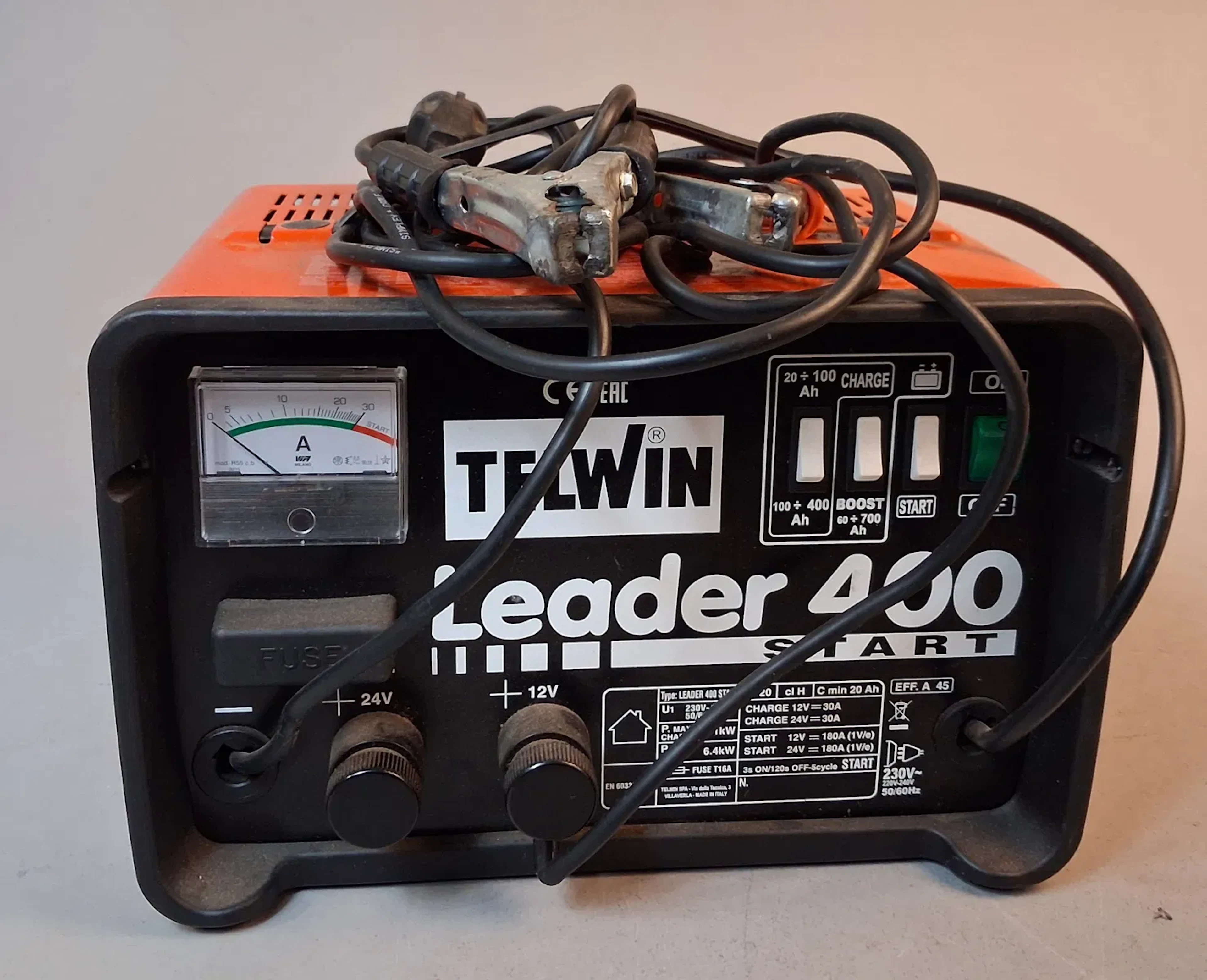 Batteriladdare/Booster. Tewin, 12/24V 180A, Leader 400.