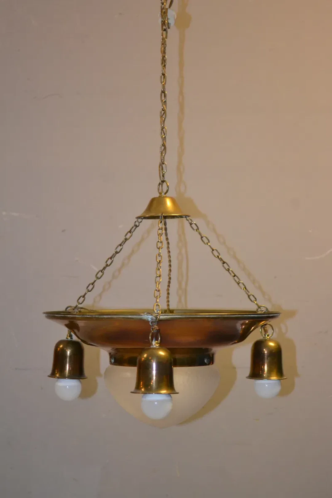 Taklampa. Jugend, mässing