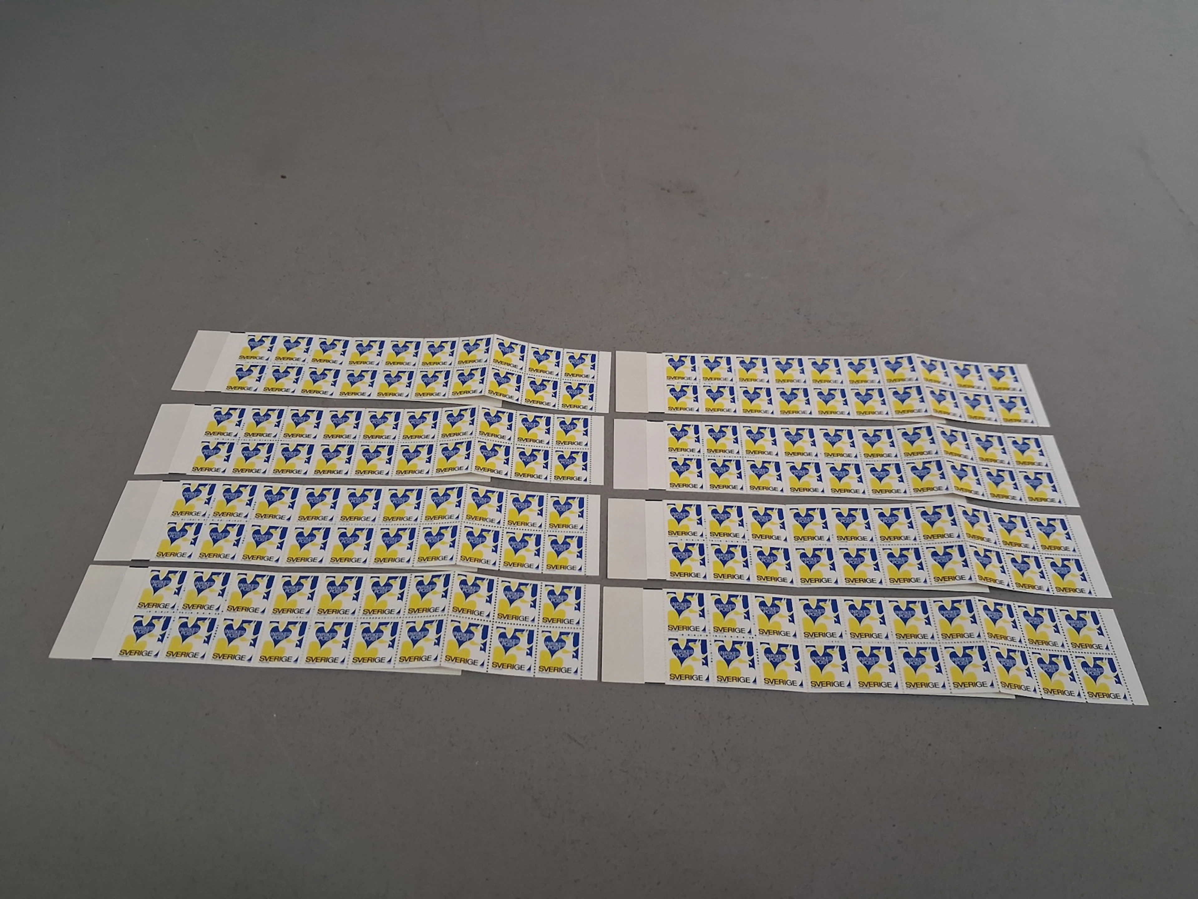 160 Postfriska rabattfrimärken. Nominalvärde 7040kr.