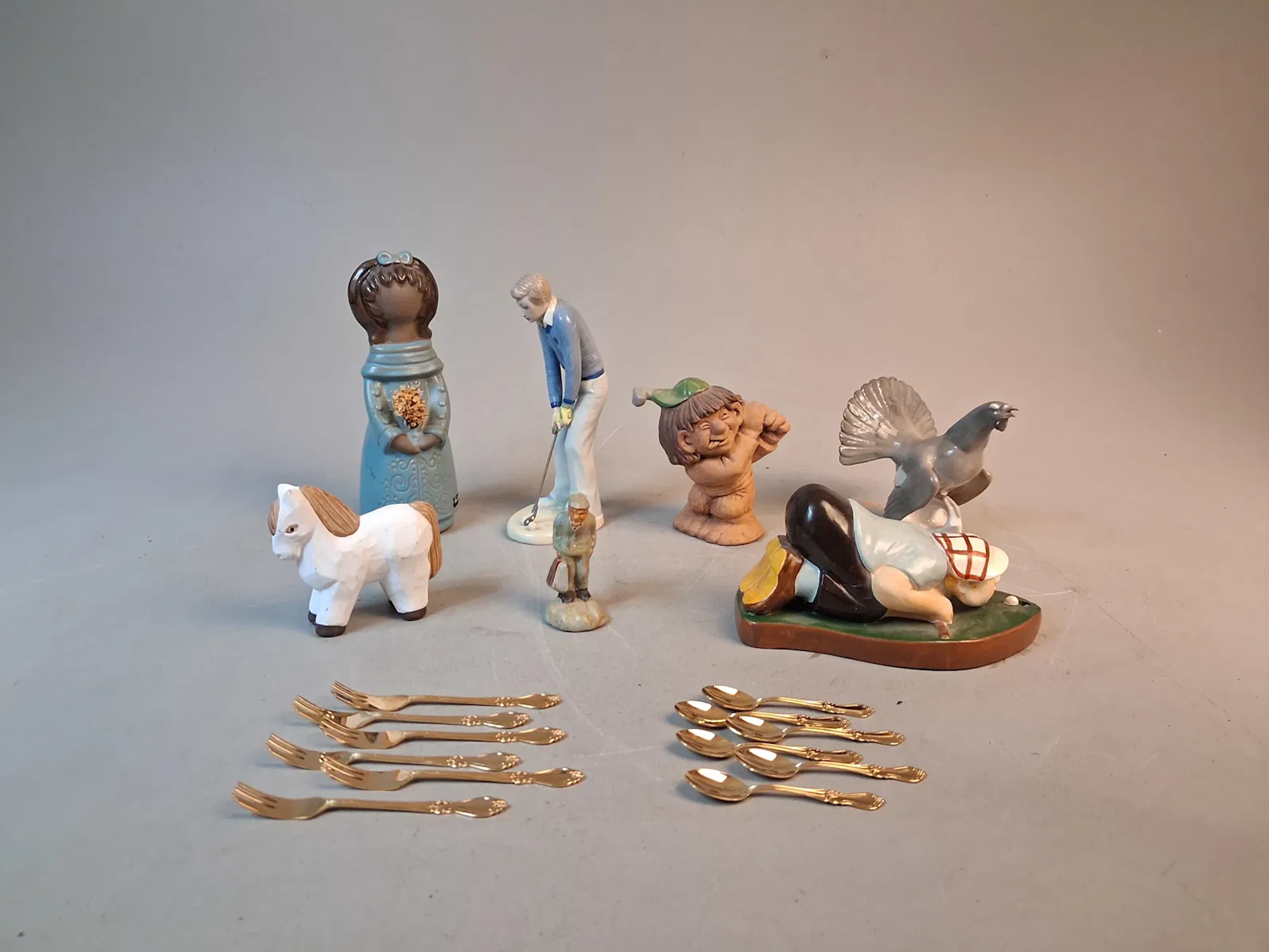 Diverse figuriner m.m. Bl.a JIE, Rosa Ljung m.m.