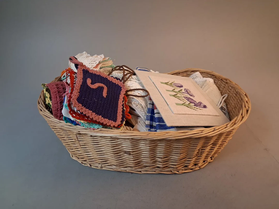 Korg full med textil m.m.