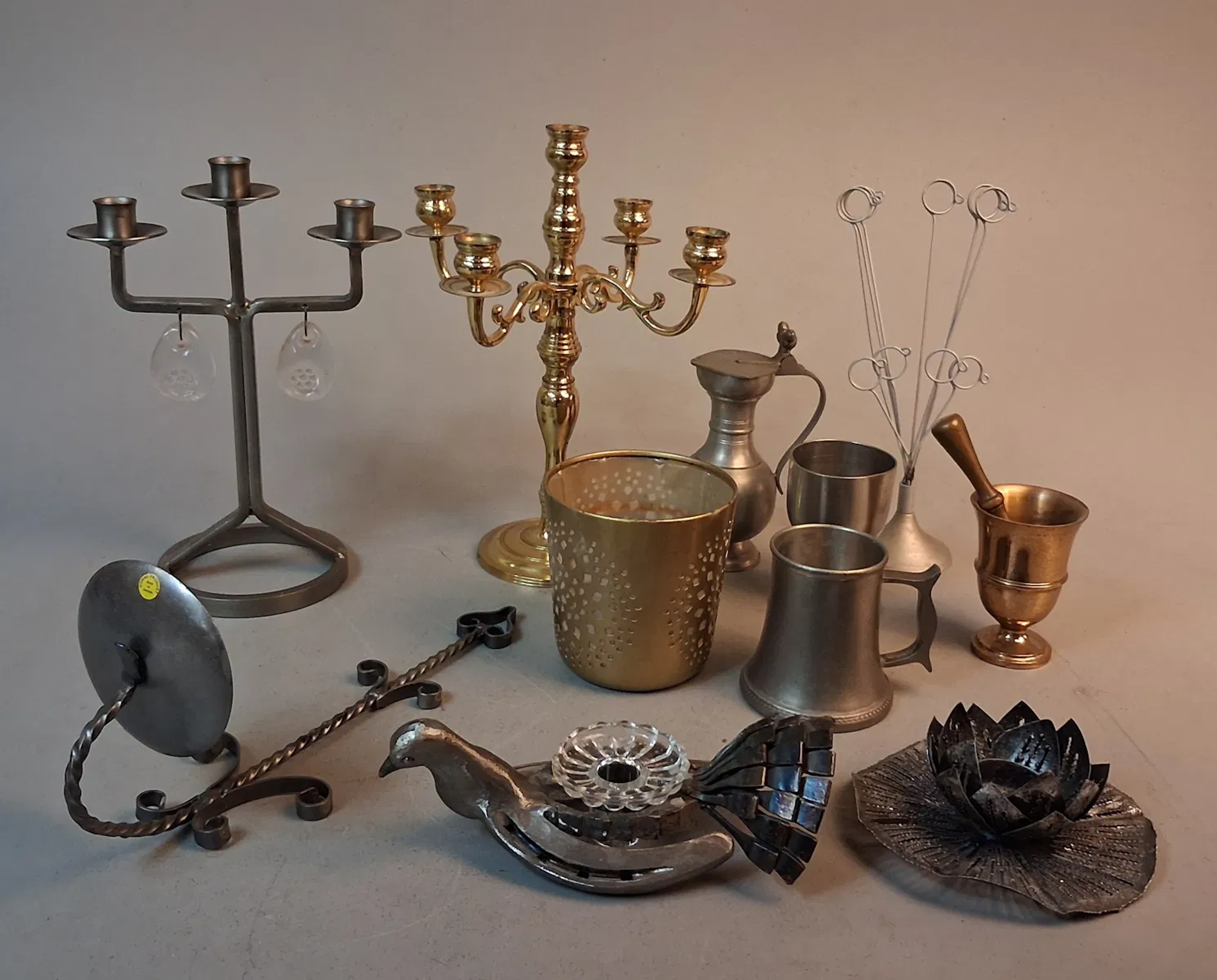 Diverse metall. Bl.a Malm, Mässing, Tenn m.m.