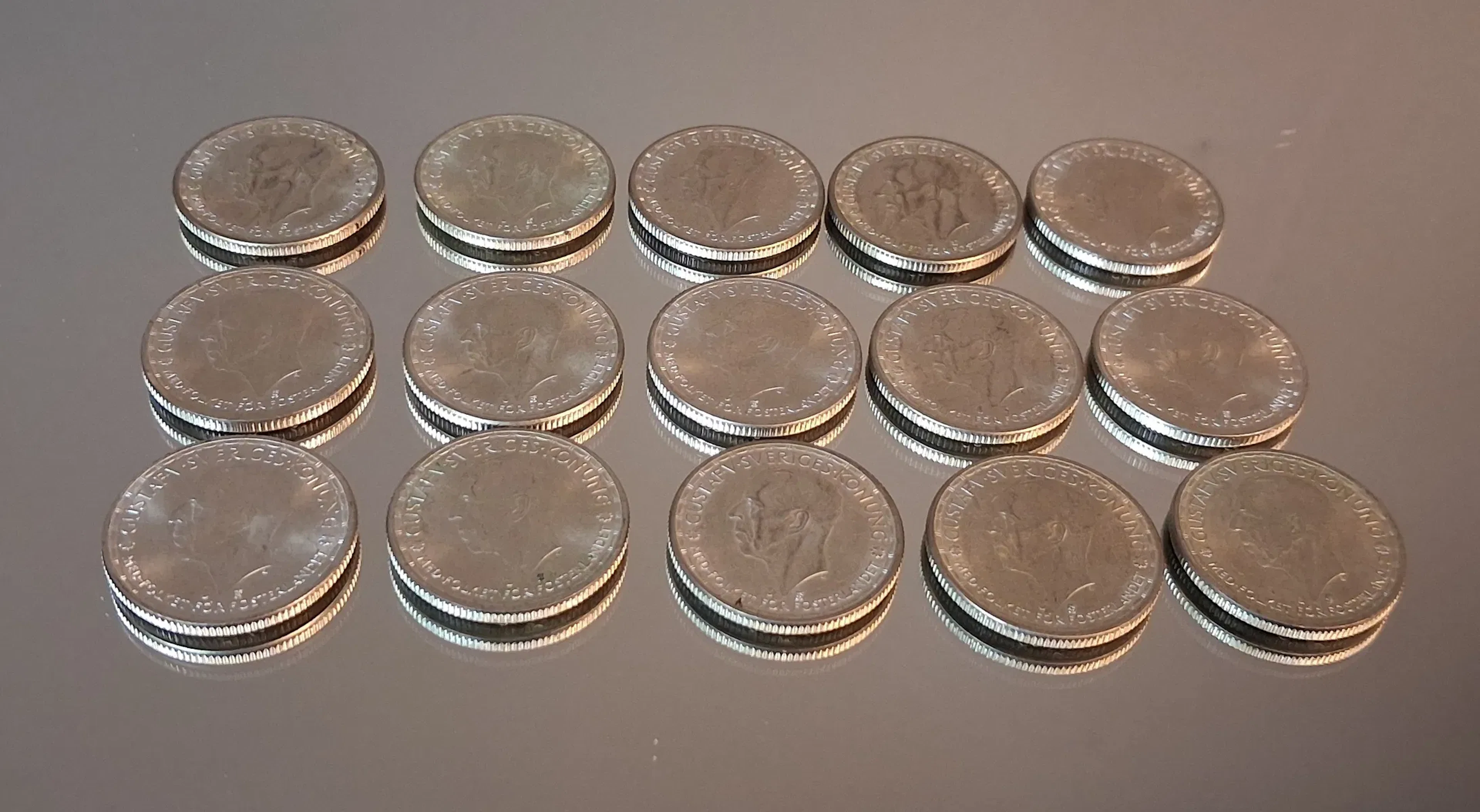 15 Stycken 2 Kronor. Silverhalt 40%, 210gram, 1950.