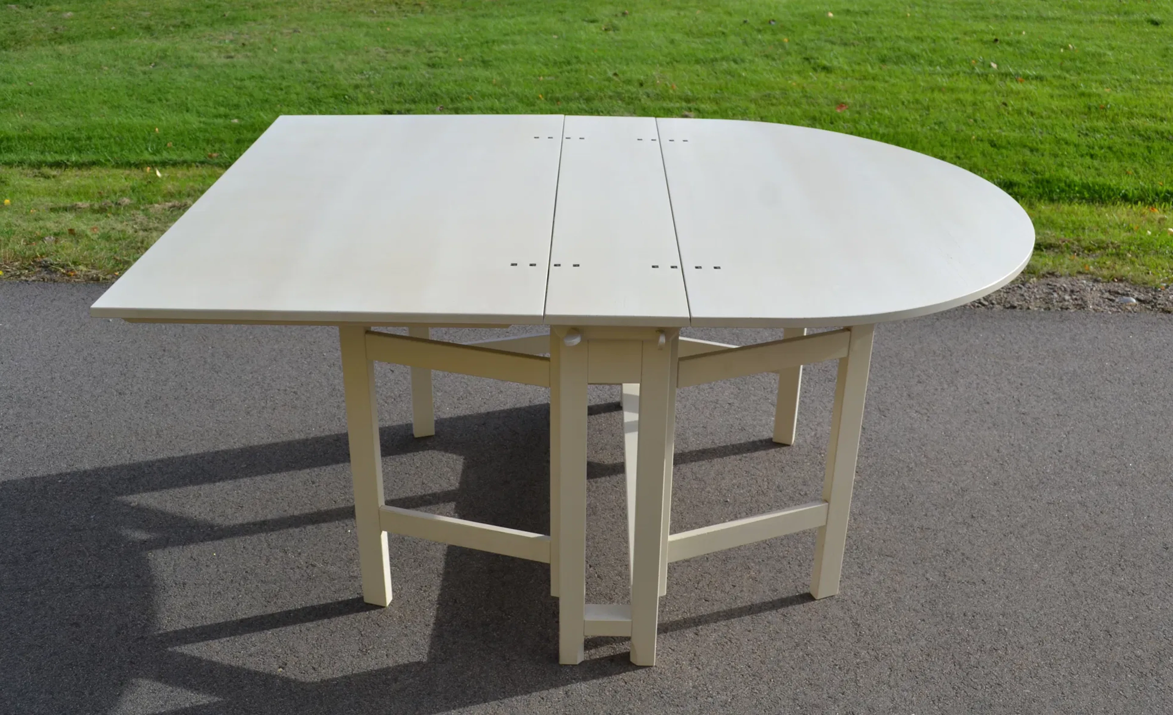 SLAGBORD. "Bergslagen", IKEA:s 1700-tals serie, 1990-talet.