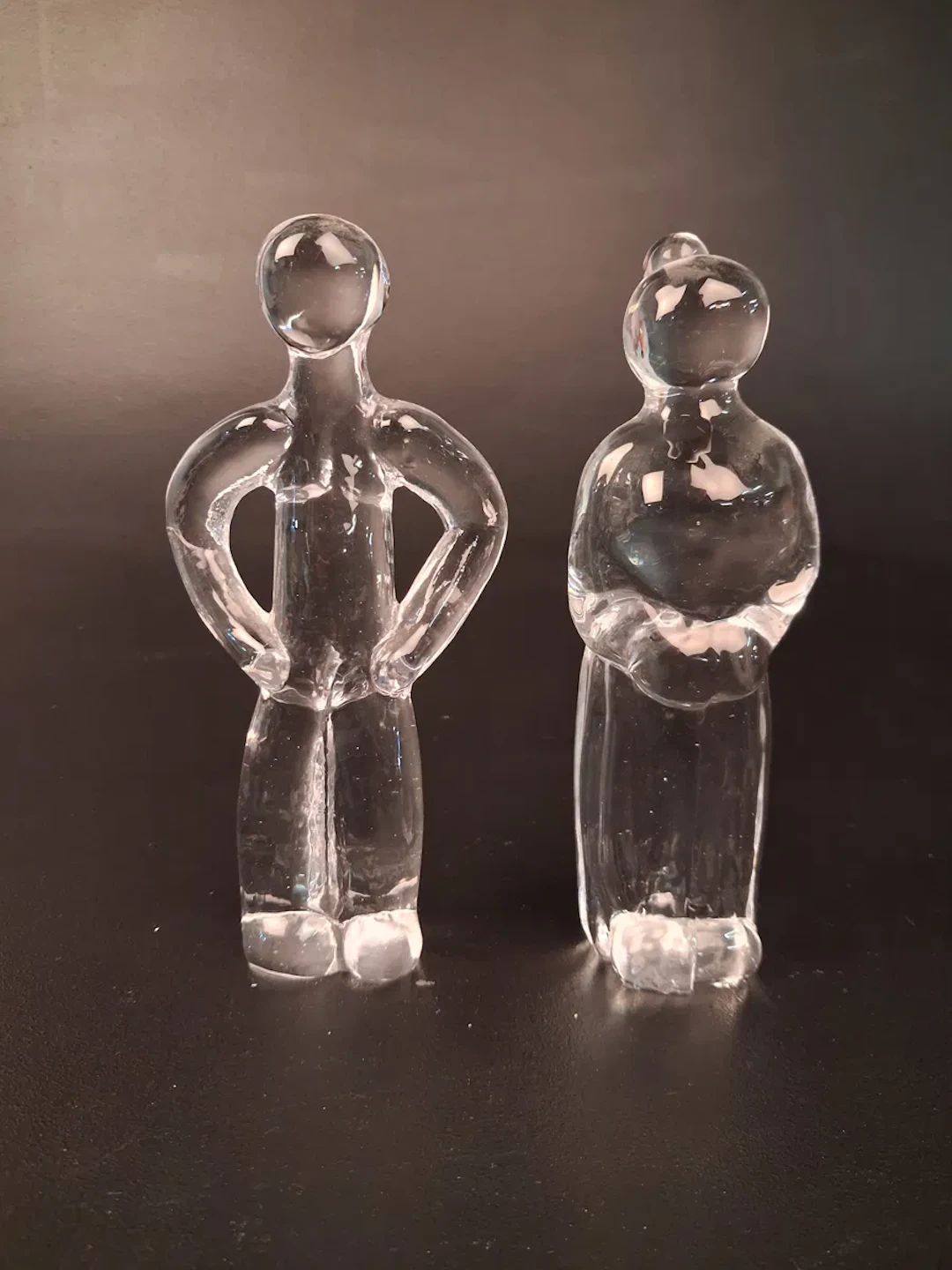 2 Glas figuriner, Reijmyre. Man & Kvinna.