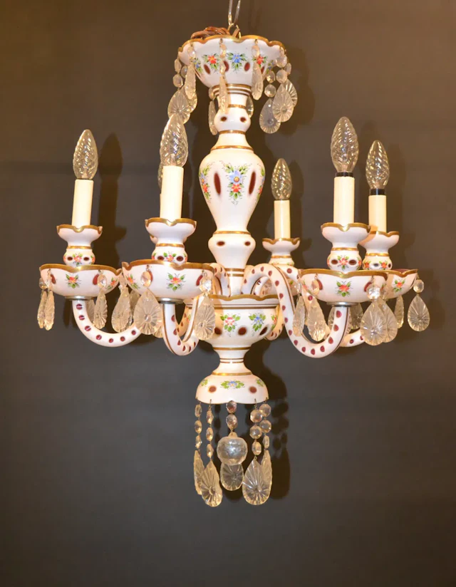 Ljuskrona. Venetiansk-stil, porslin & glas, 1900-talets mitt.