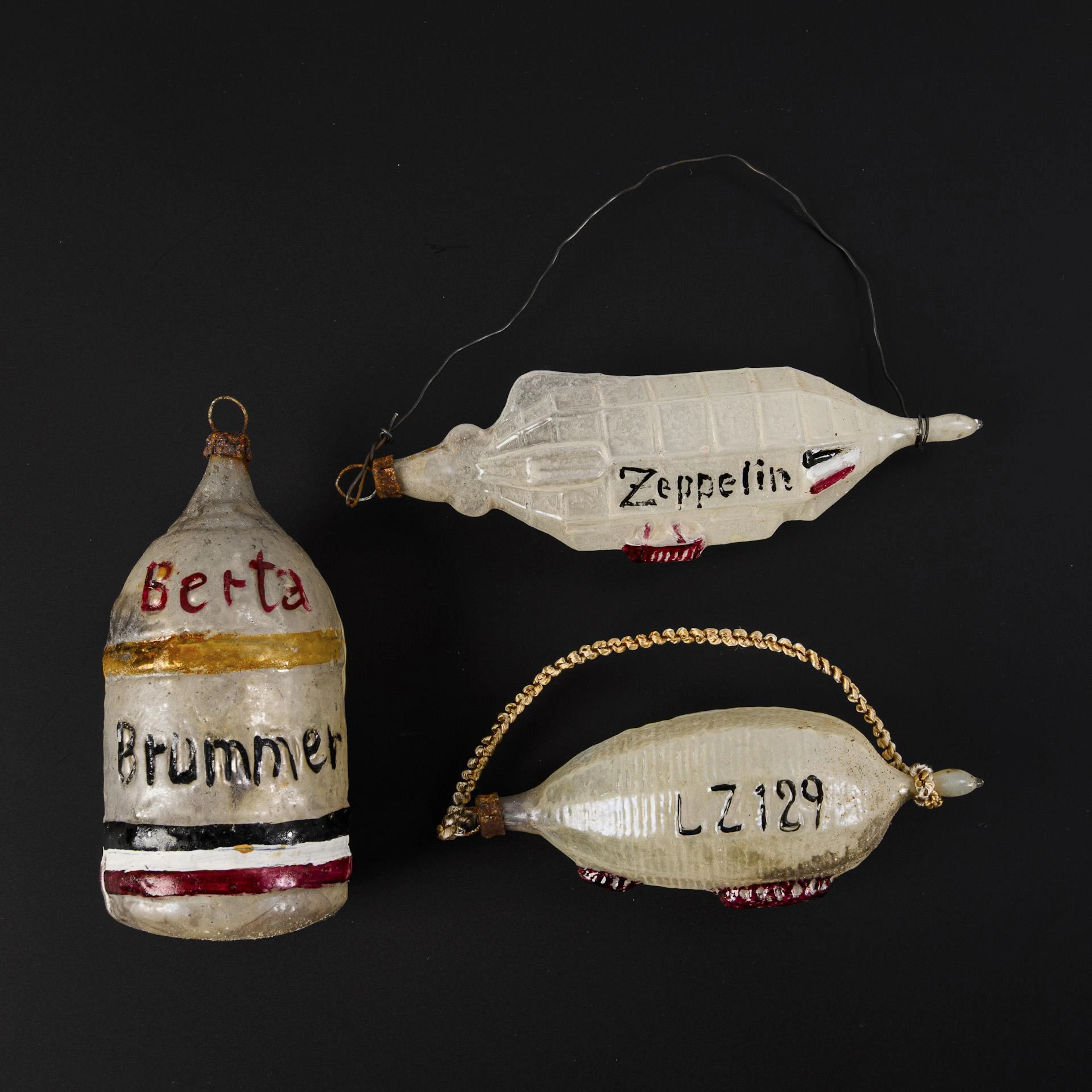 3 pieces of patriotic Christmas tree decoration.