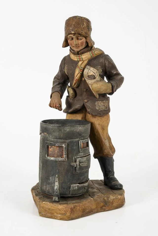 Figurative table lamp "Chestnut Boy".