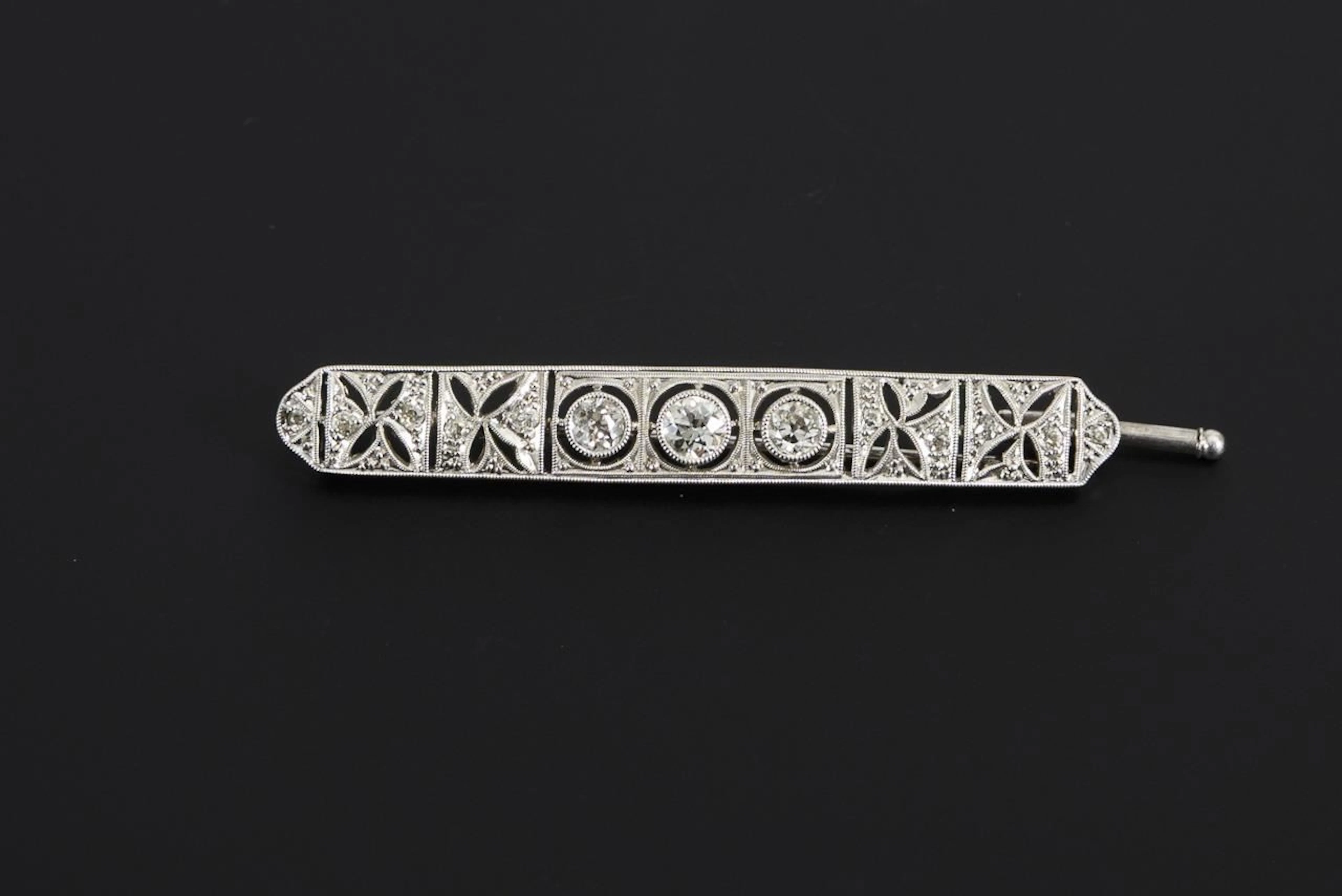 Art Deco brooch with old-cut diamonds.