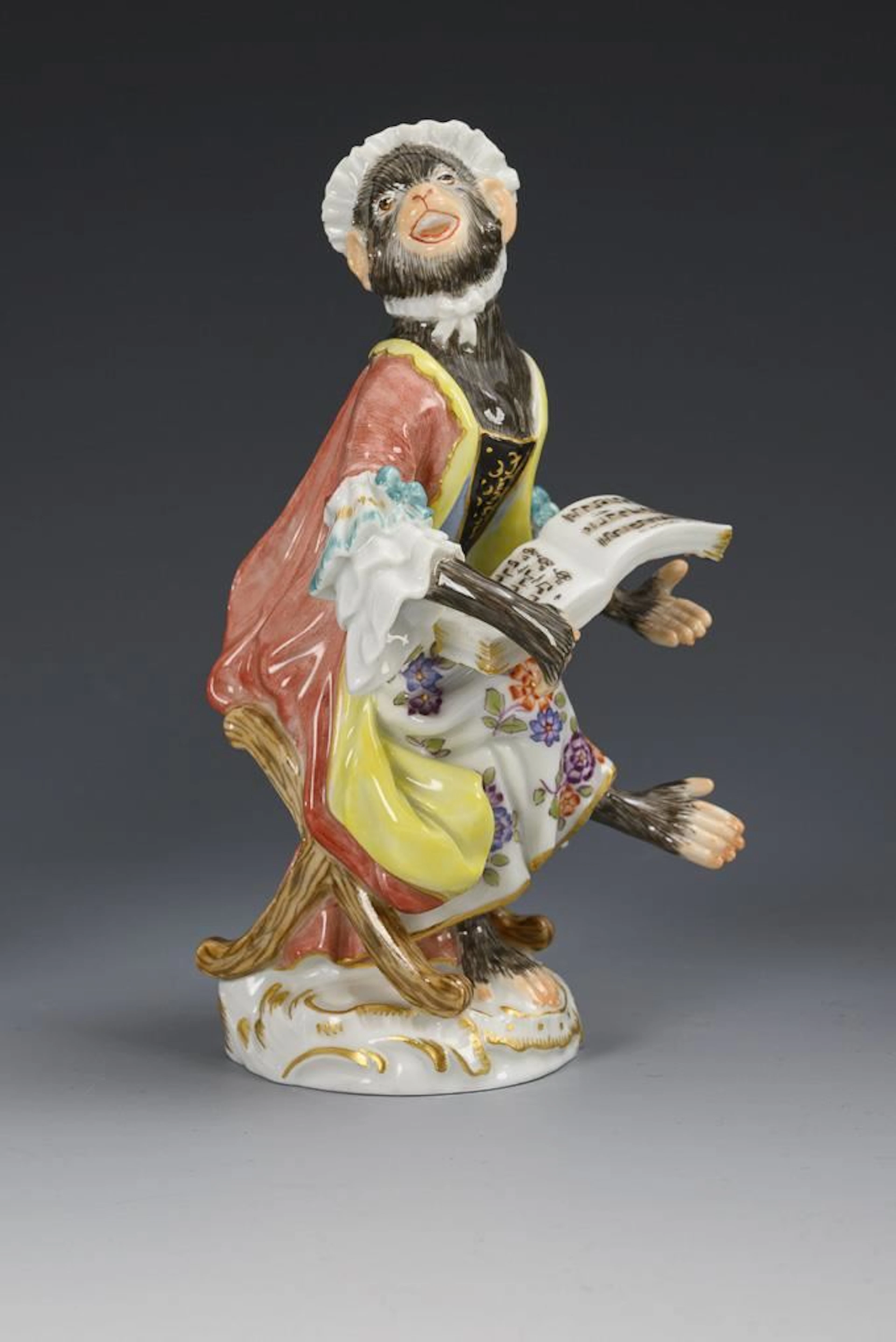 Monkey as a Singer. Meissen.