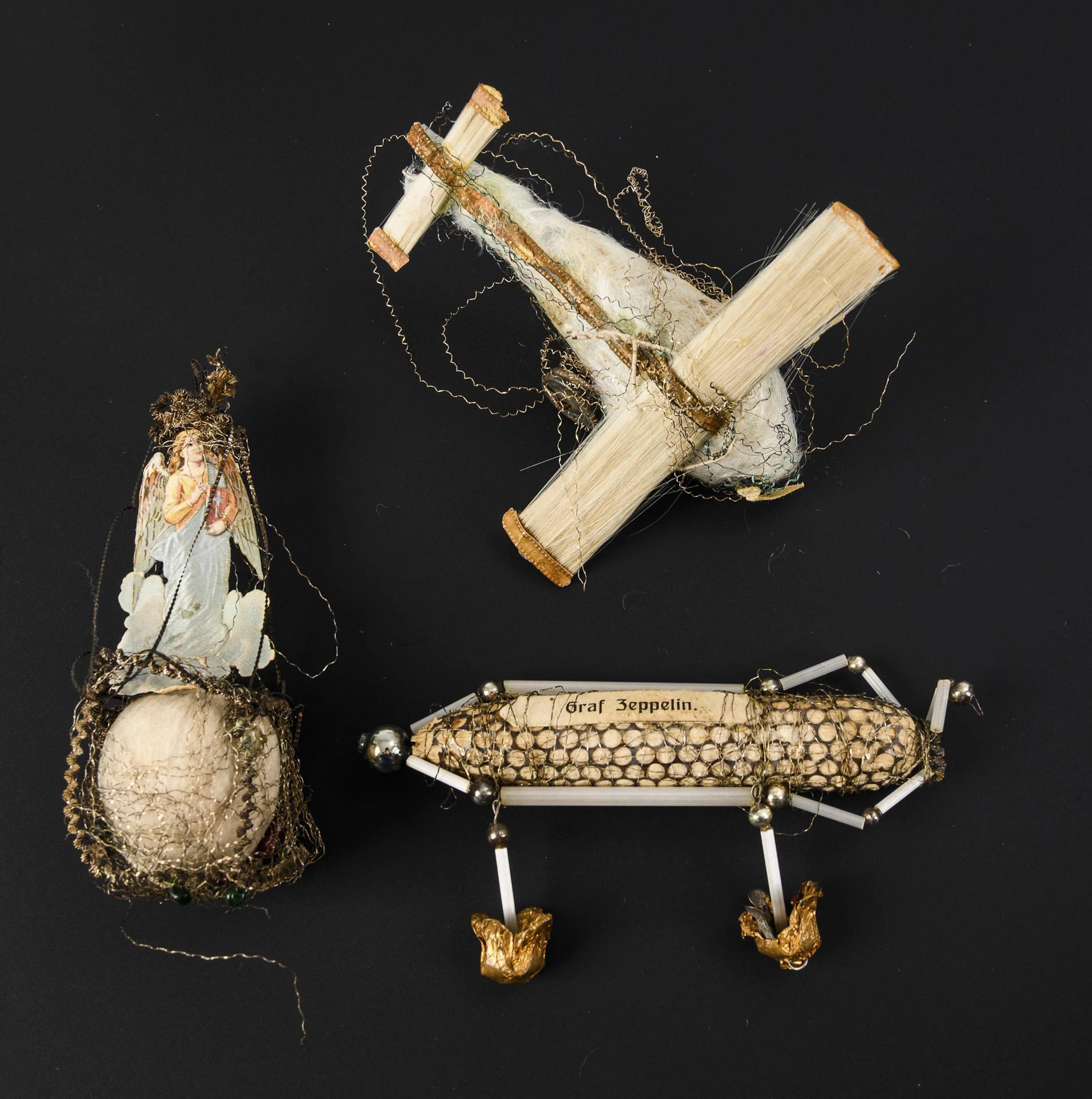 Zeppelin, angel and airplane for the Christmas tree.