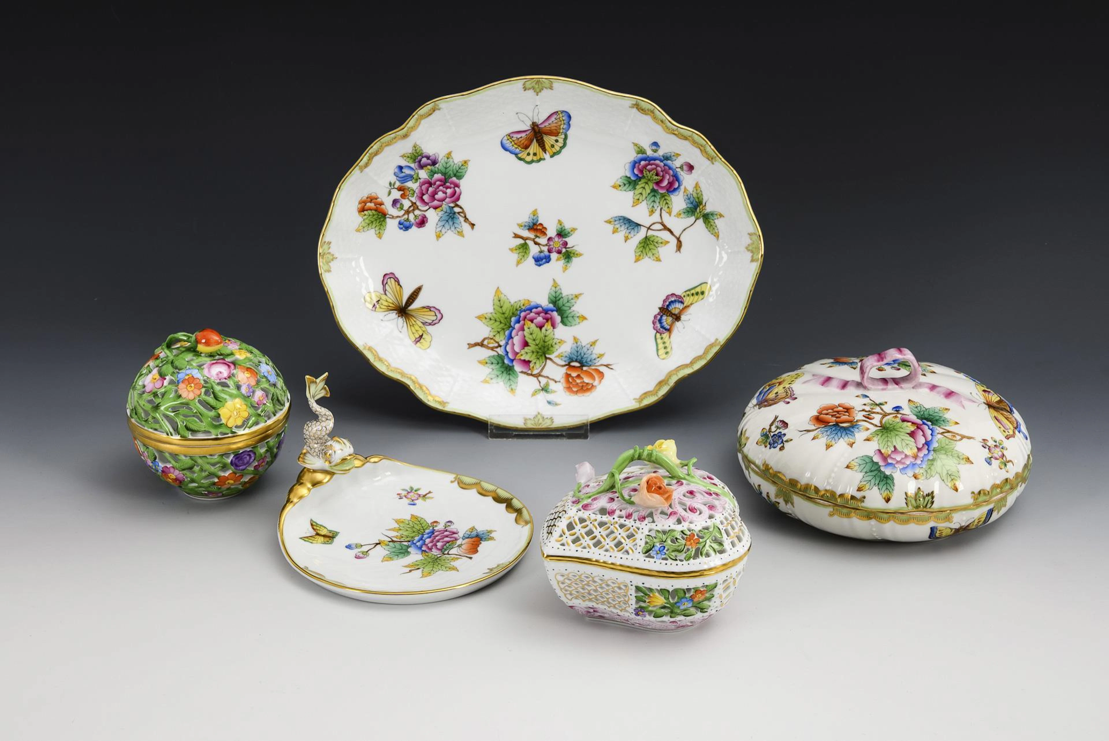 5 pieces Herend porcelain. Herend.