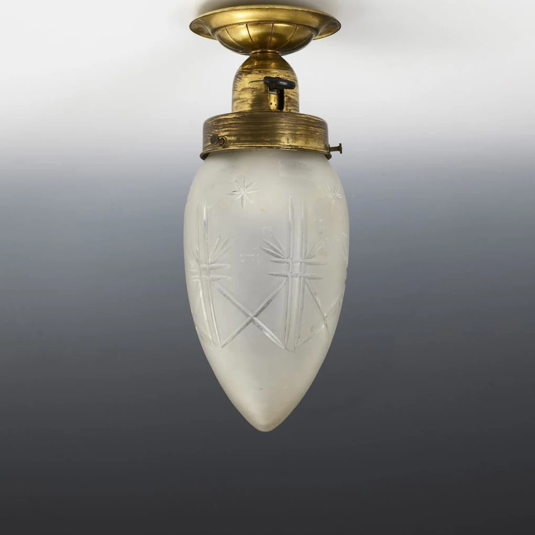 Ceiling lamp.