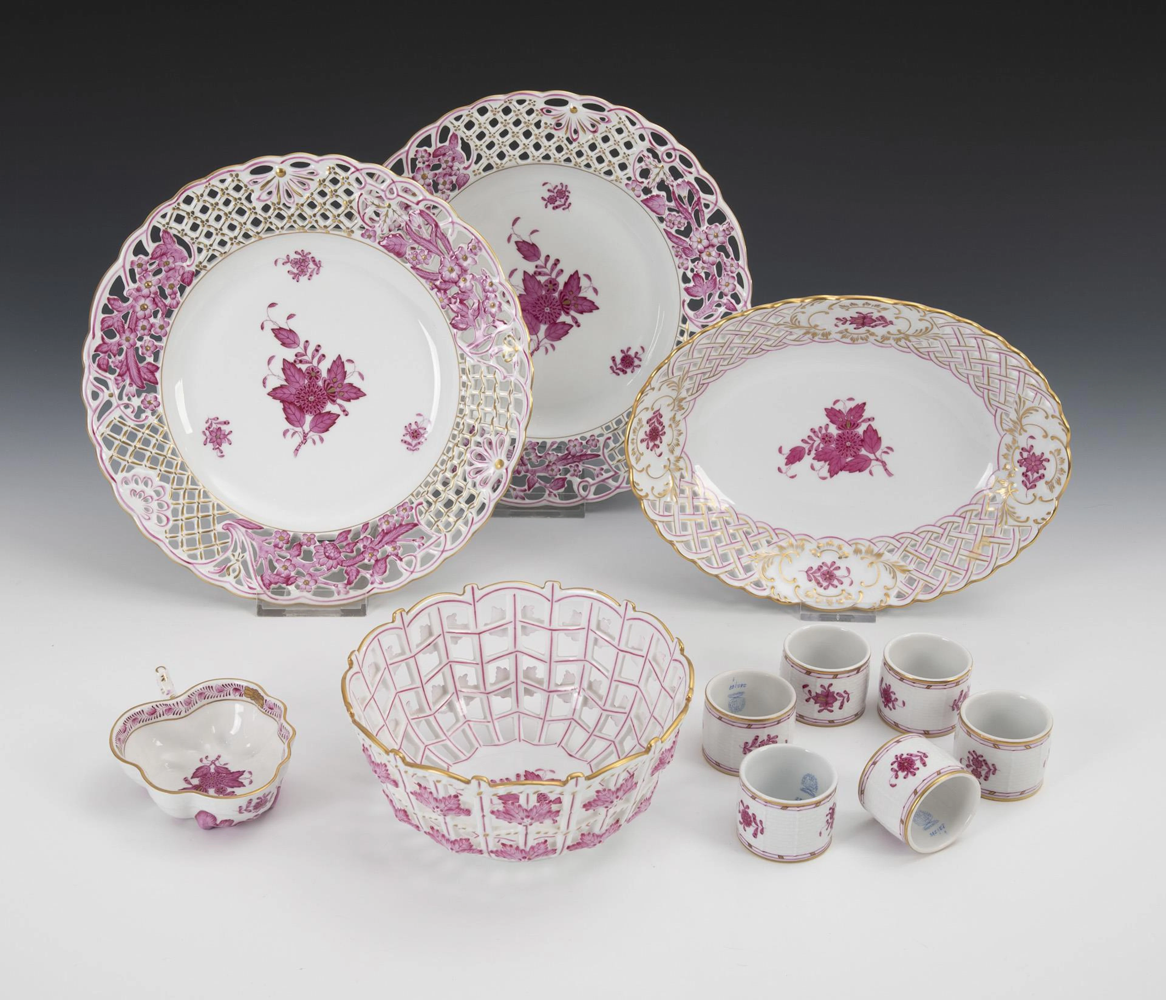 11 porcelains "Apponyi Purpur". Herend.