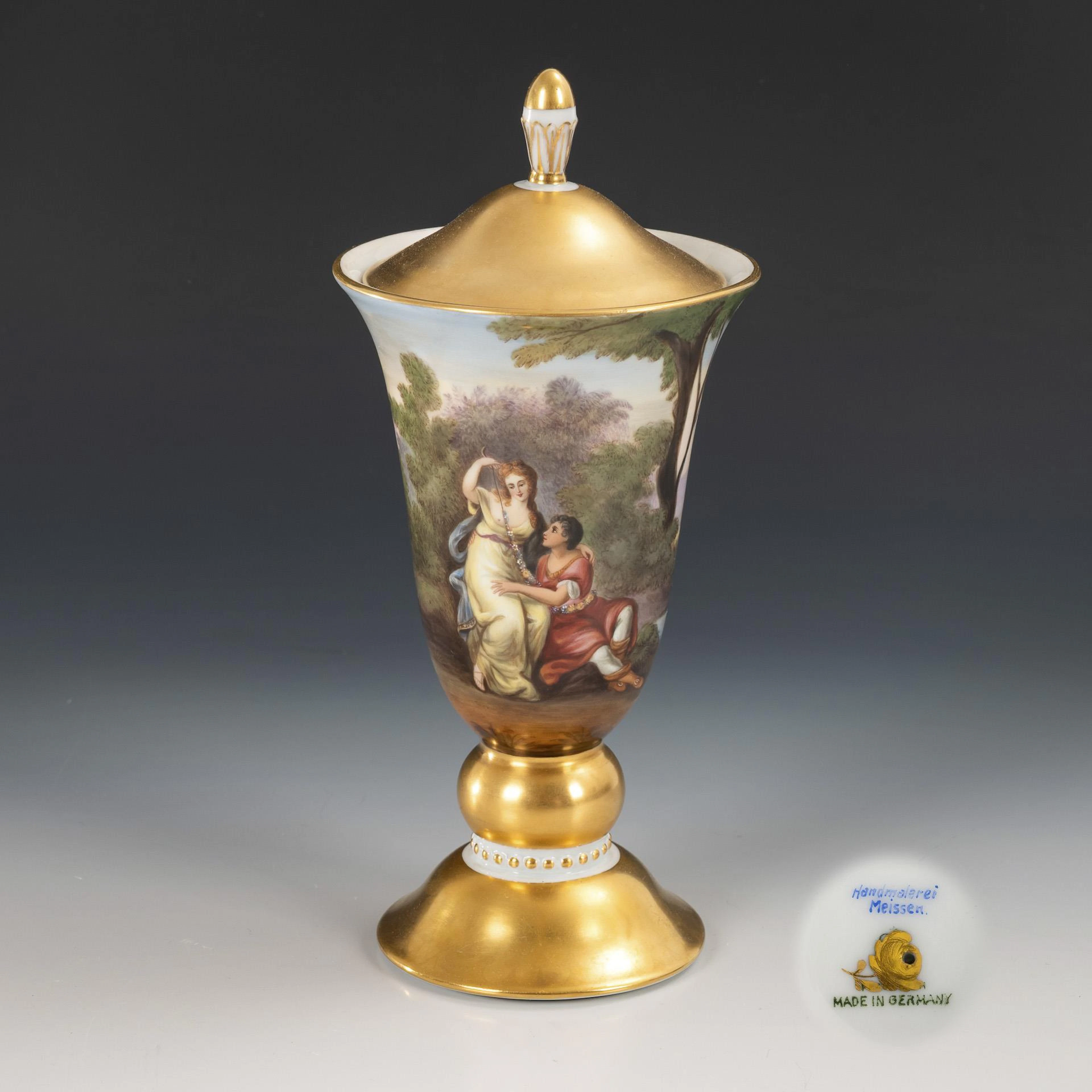 Lidded vase "Renaldo and Armida".