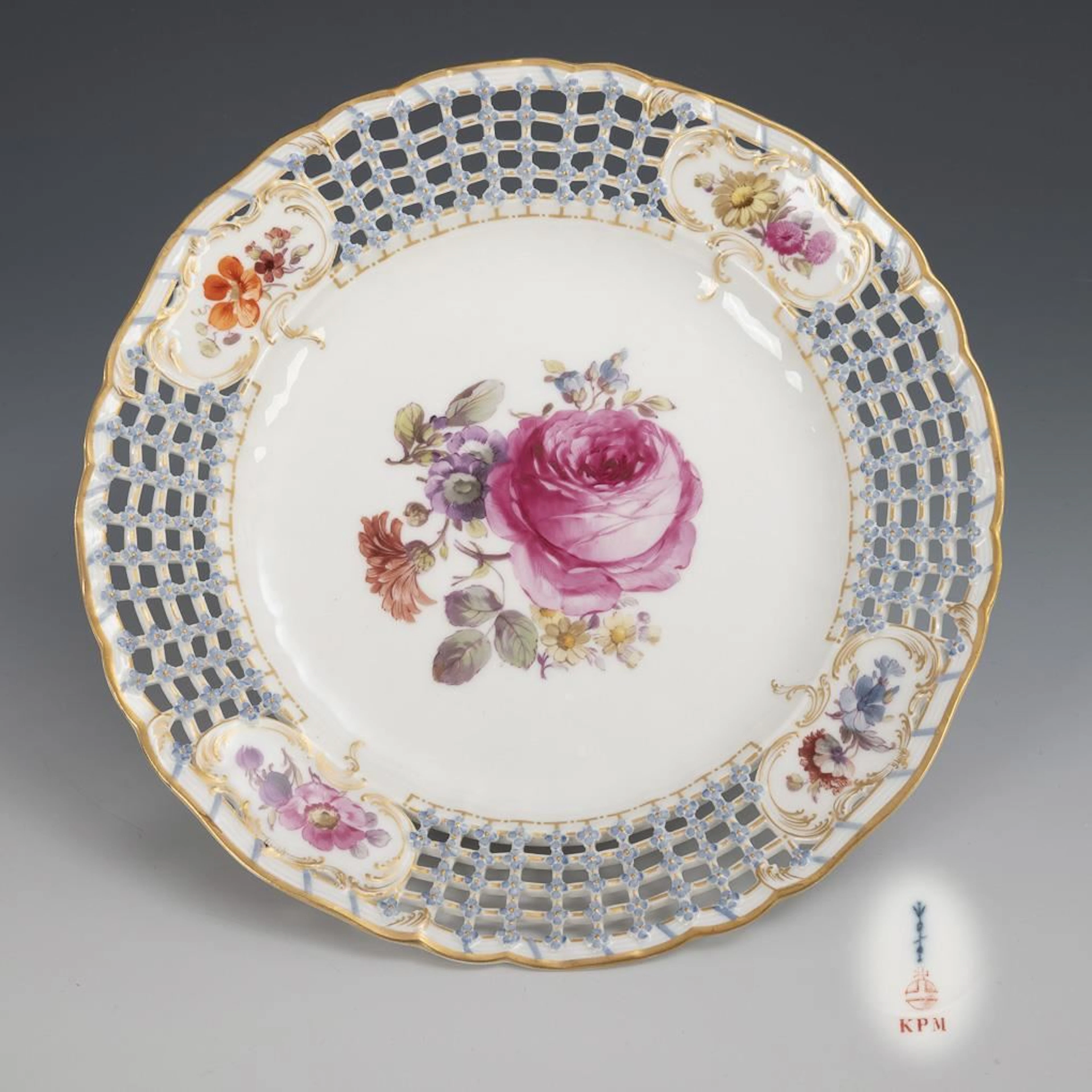 Dessert plate with floral design. KPM Berlin.