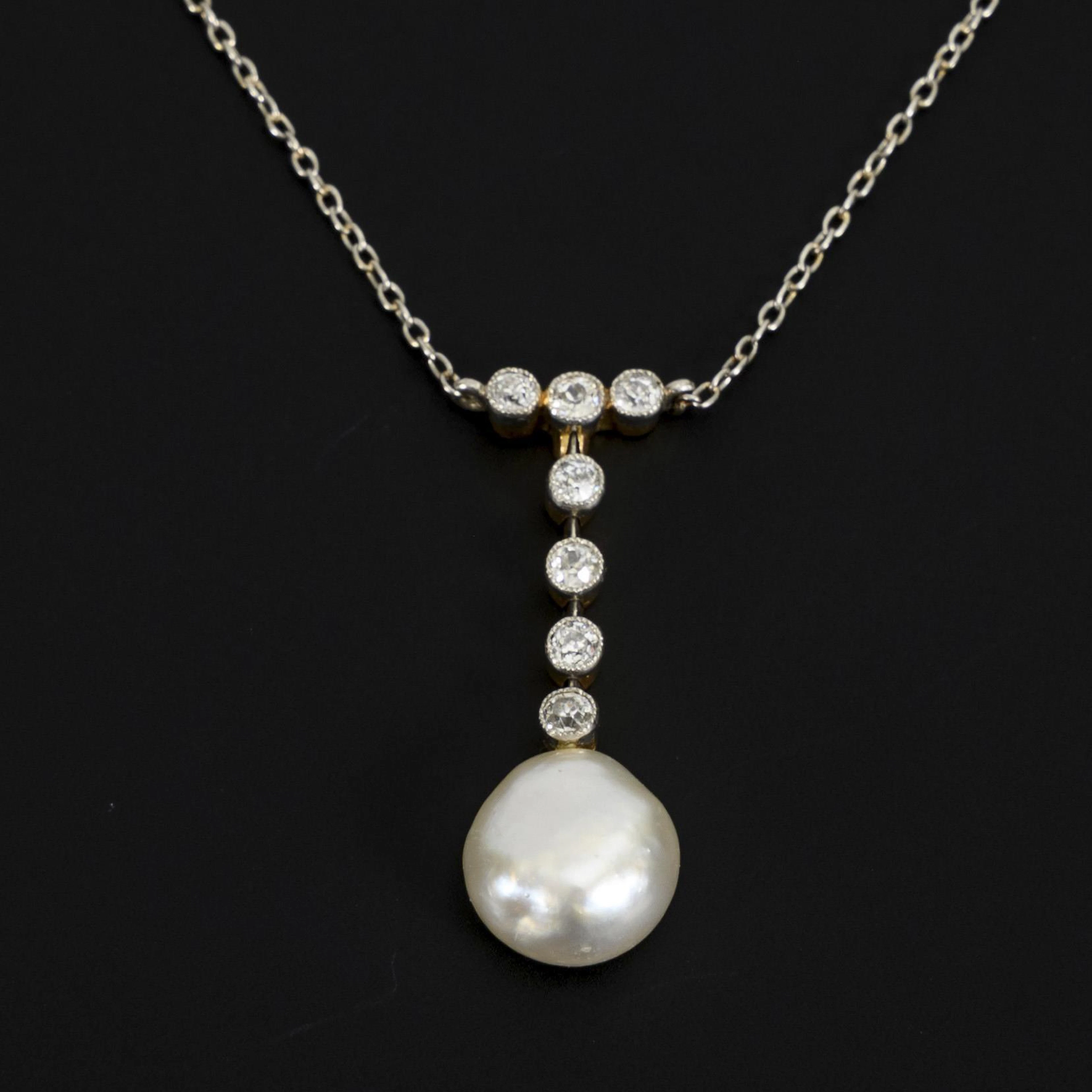 Art Nouveau necklace with pearl and old-cut diamonds.