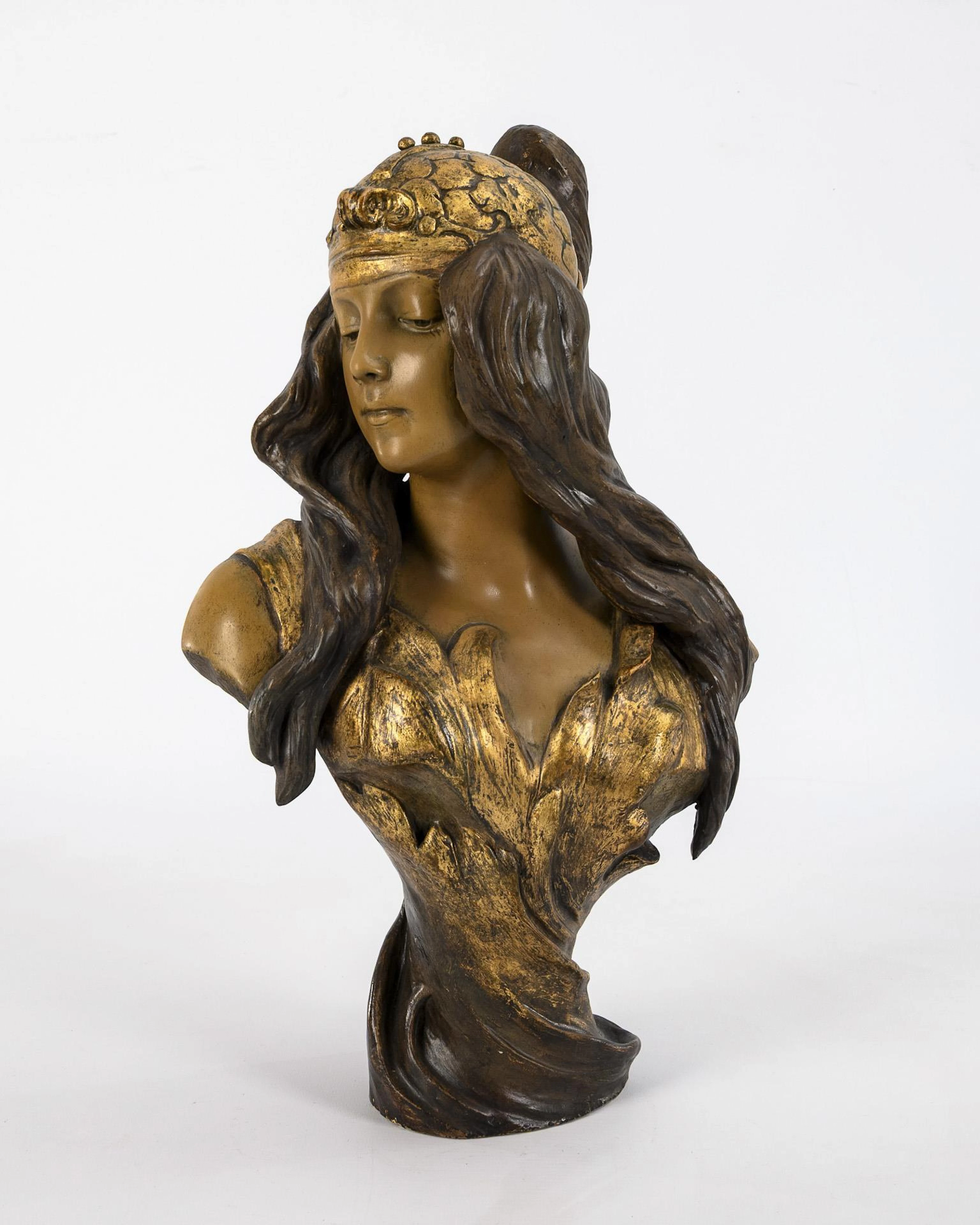 Small Art Nouveau terracotta bust "Theodora". Viennese manufactory