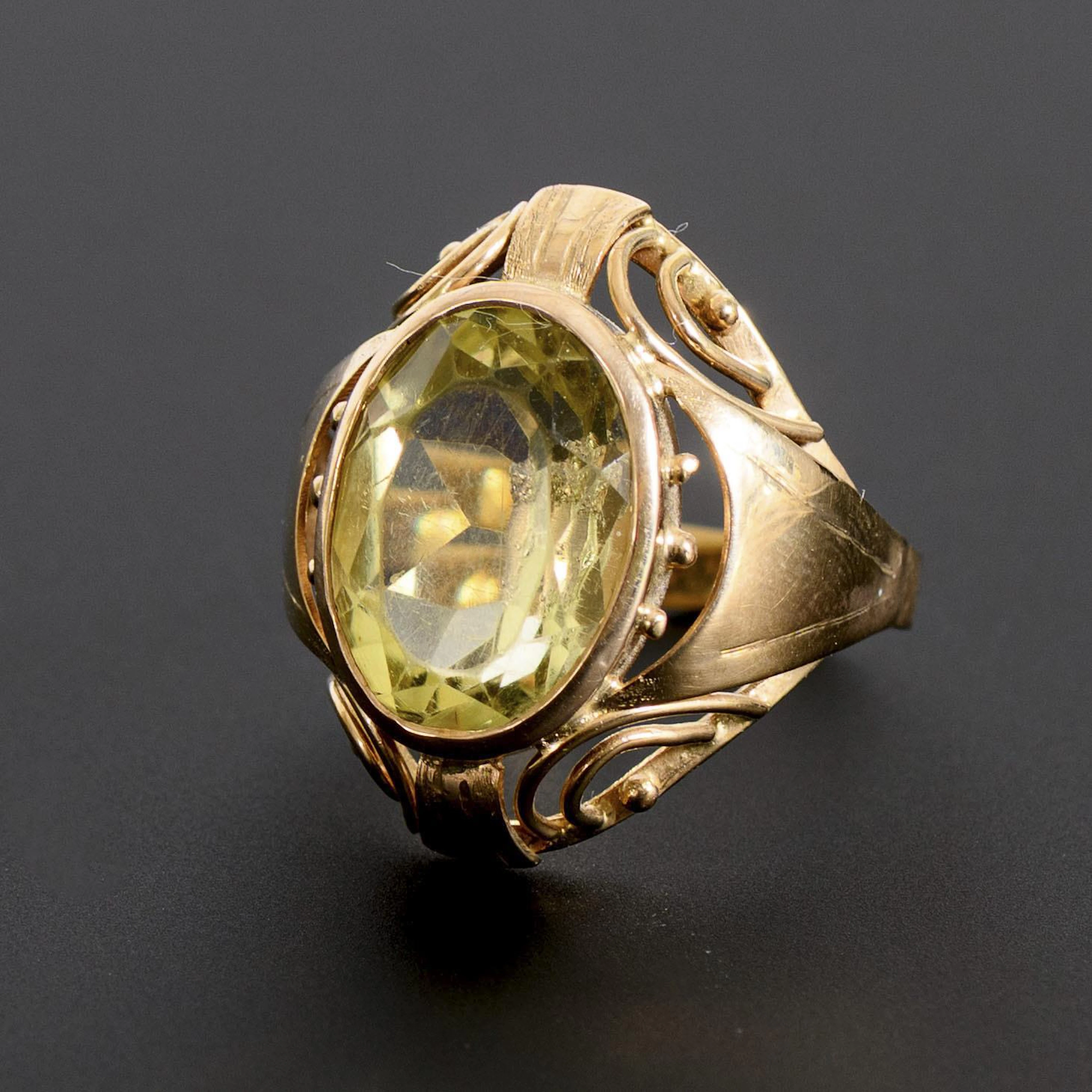 Large vintage ring with citrine.