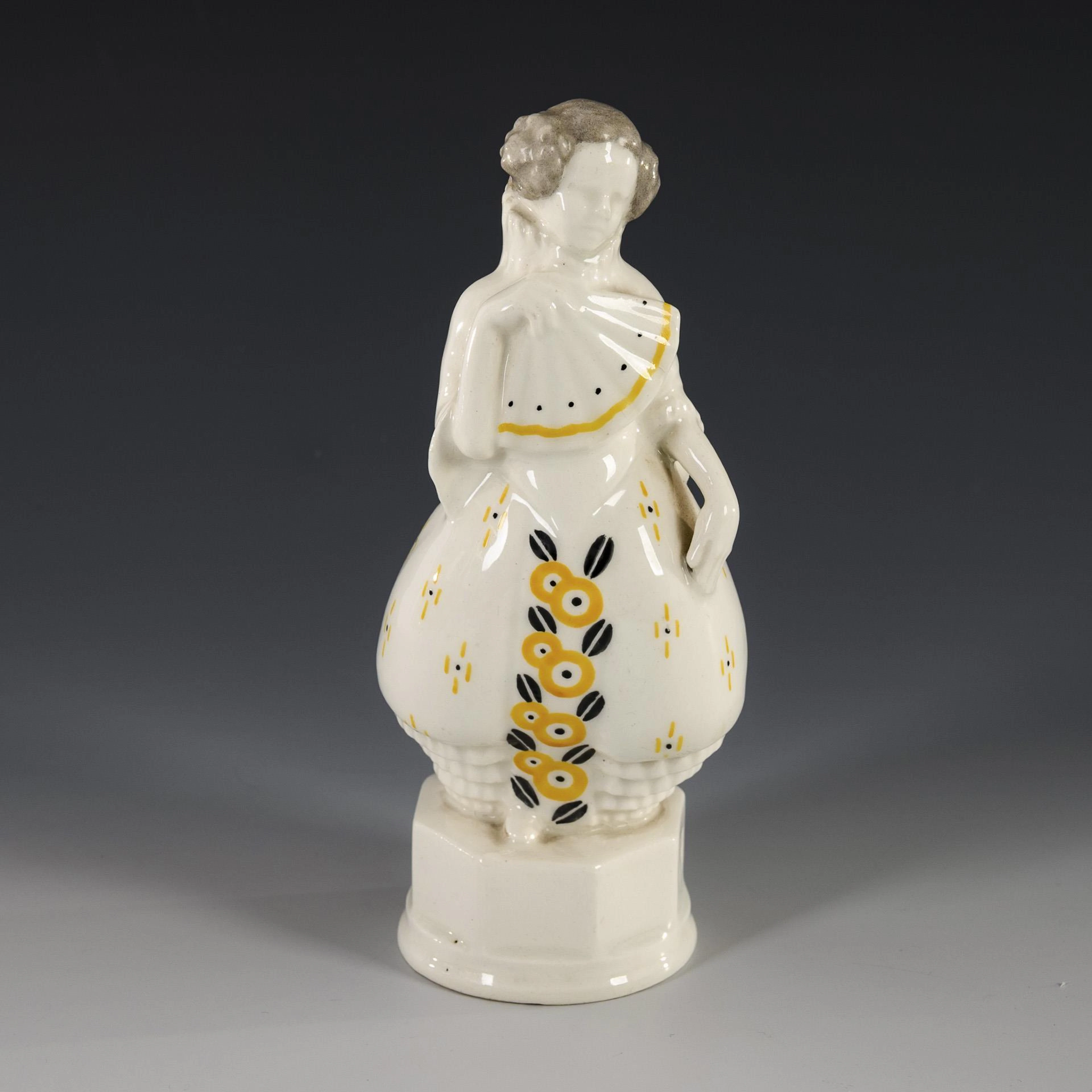 Art Nouveau figure: Lady with fan. Sächsische Ofenfabrik formerly