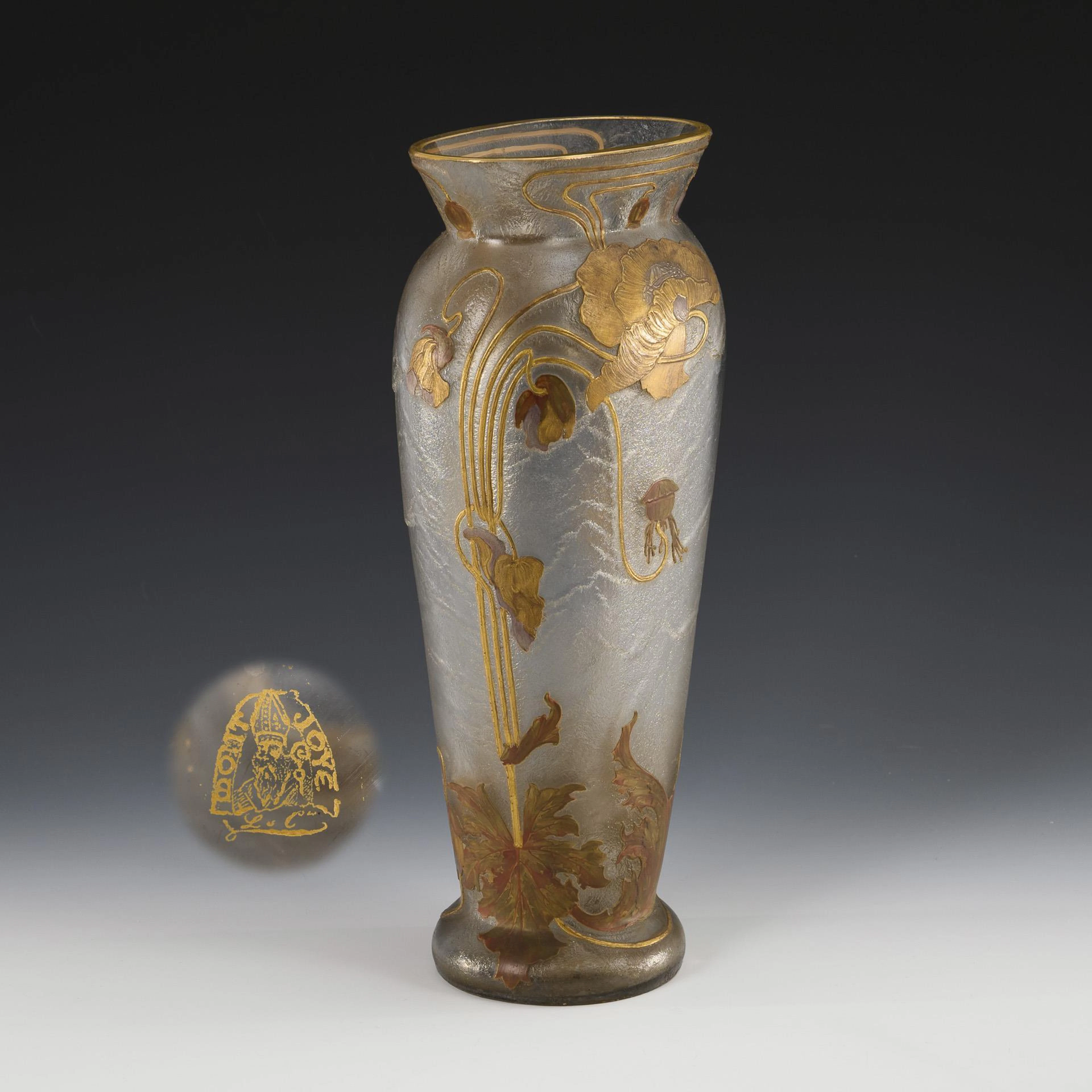 Art Nouveau vase with poppy decoration. Legras & Cie.