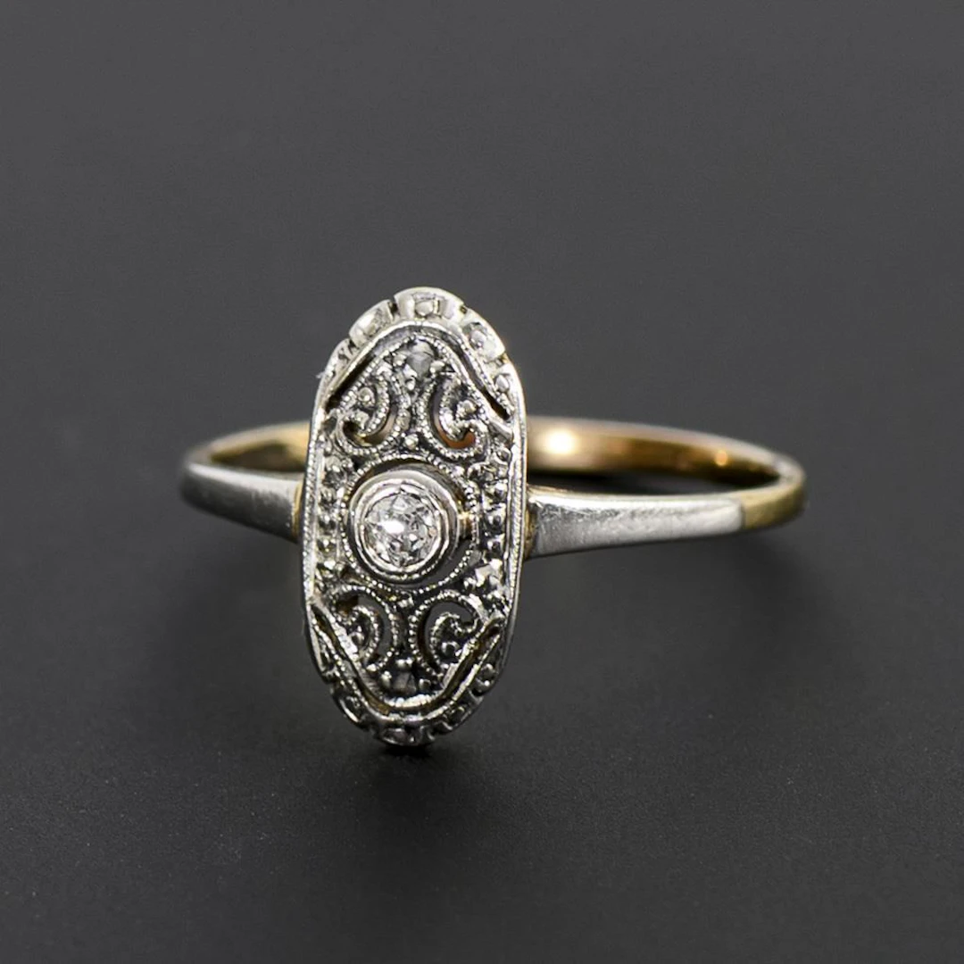 Small Art Deco ring with an old-cut diamond.