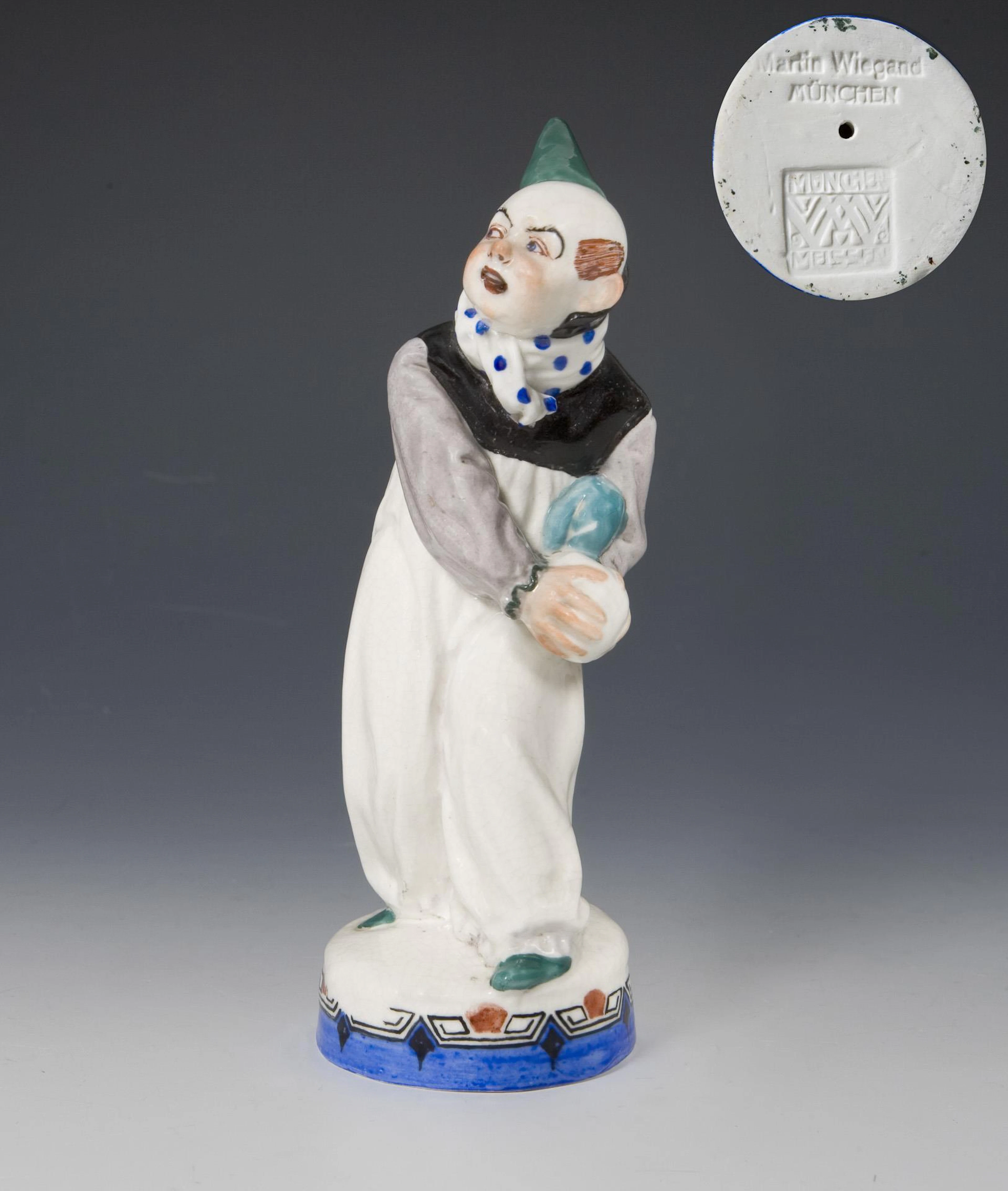 Pierrot with snowball. Martin Wiegand, Munich.