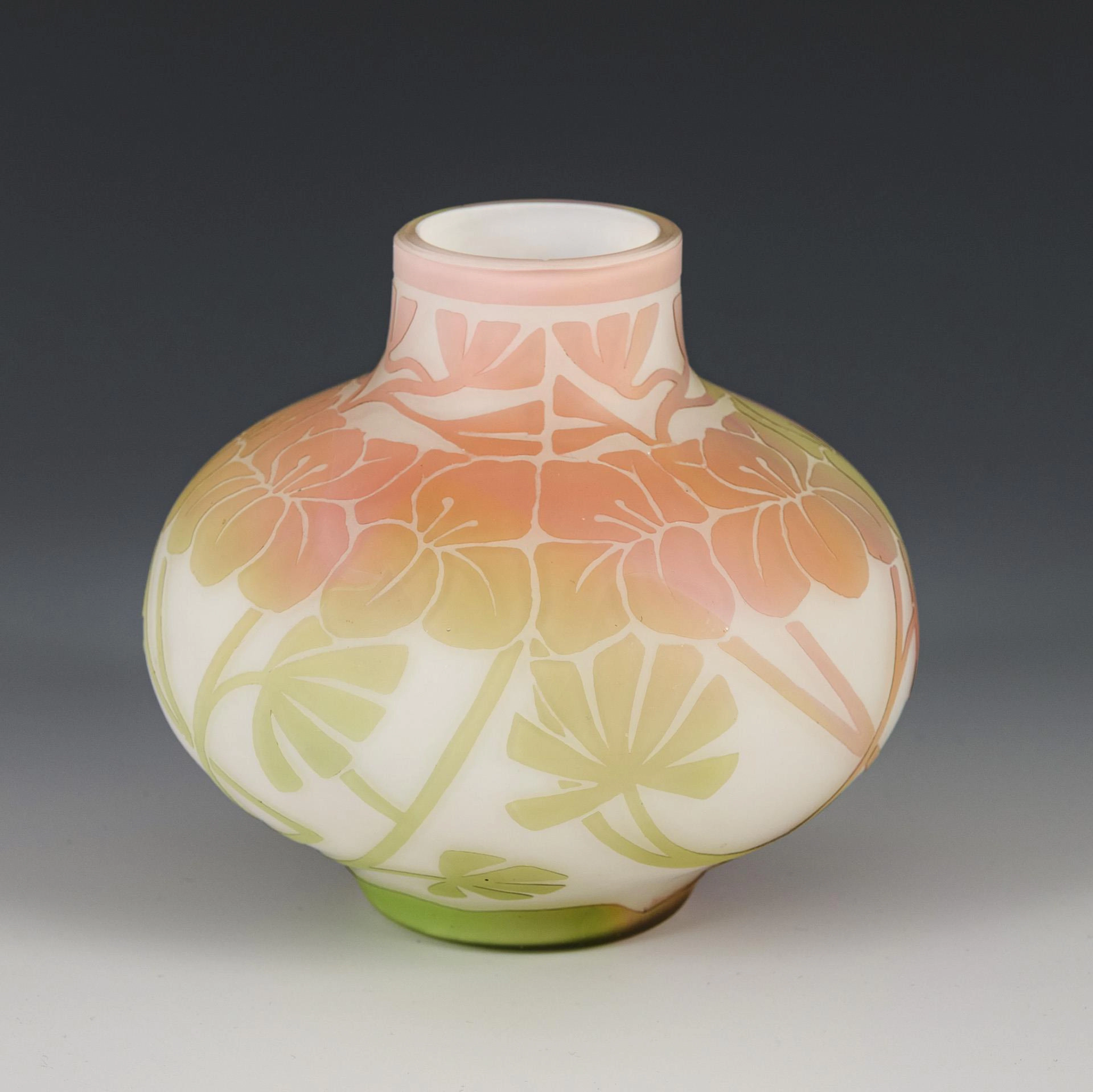 Art Nouveau vase with etched decoration. Beckmann & Weis.