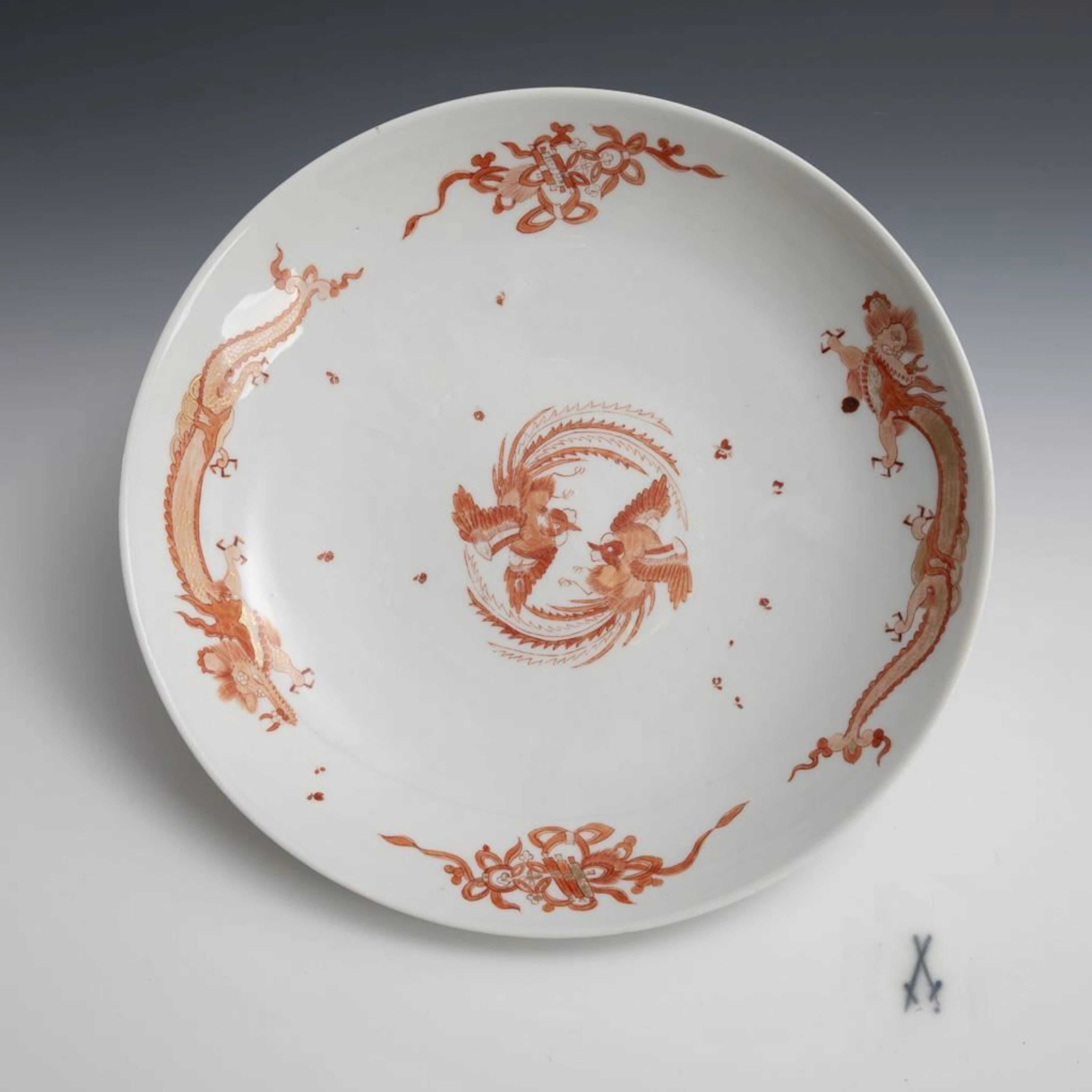 Baroque plate from the Royal Court Confectionery in Dresden. Meissen.