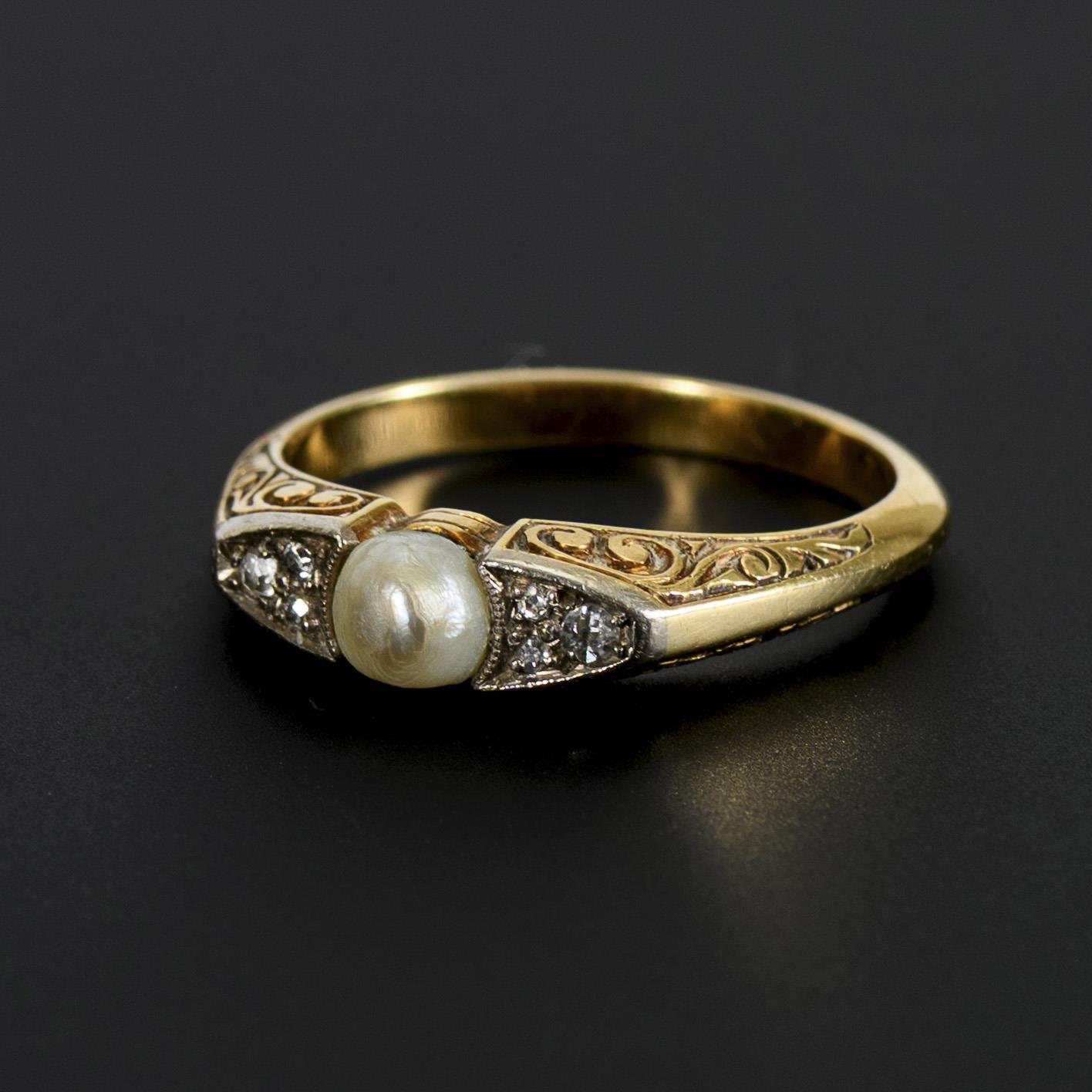 Historic ring with pearl and diamonds.