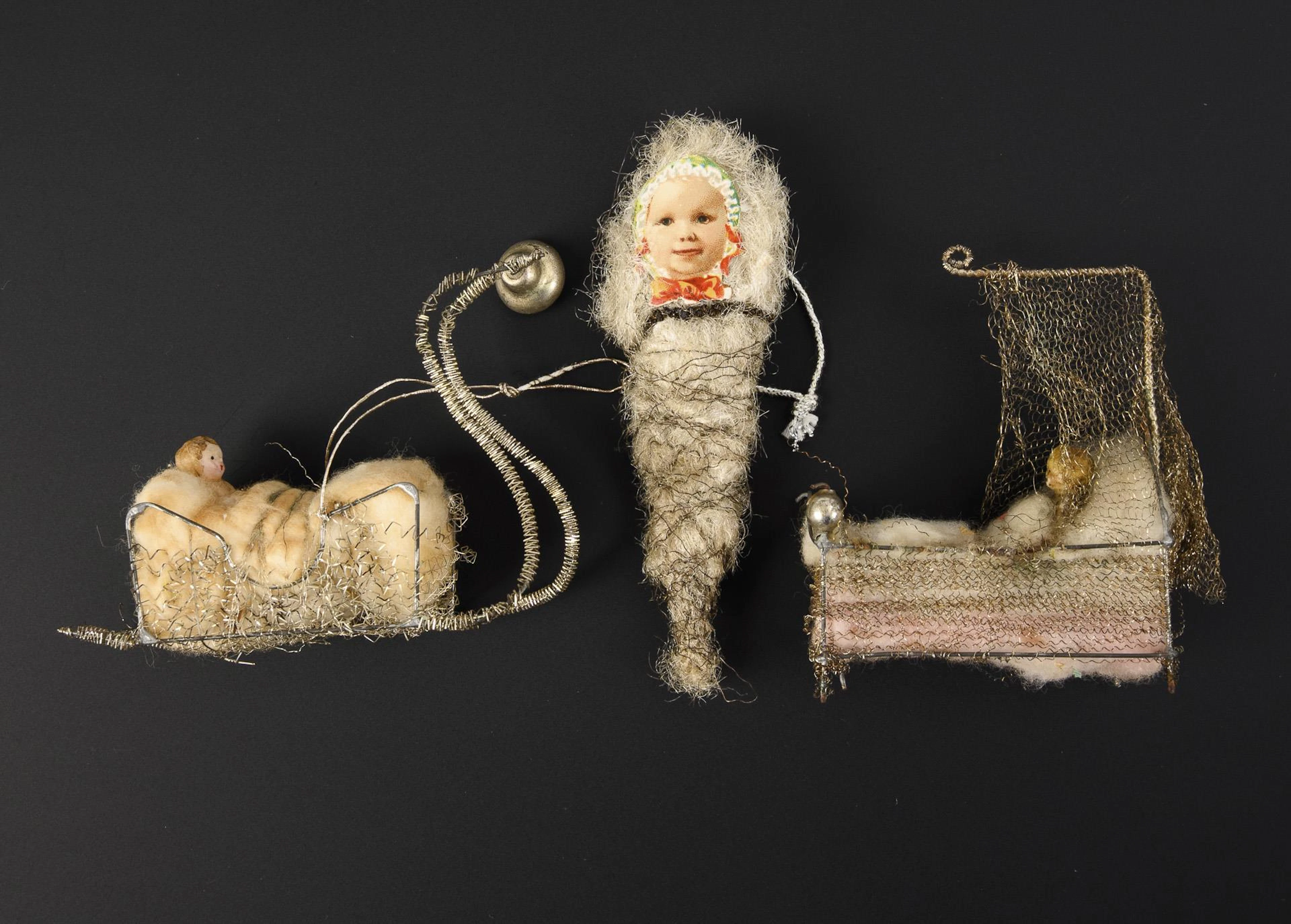 3 pieces of absorbent cotton jewelry with leonic wires.