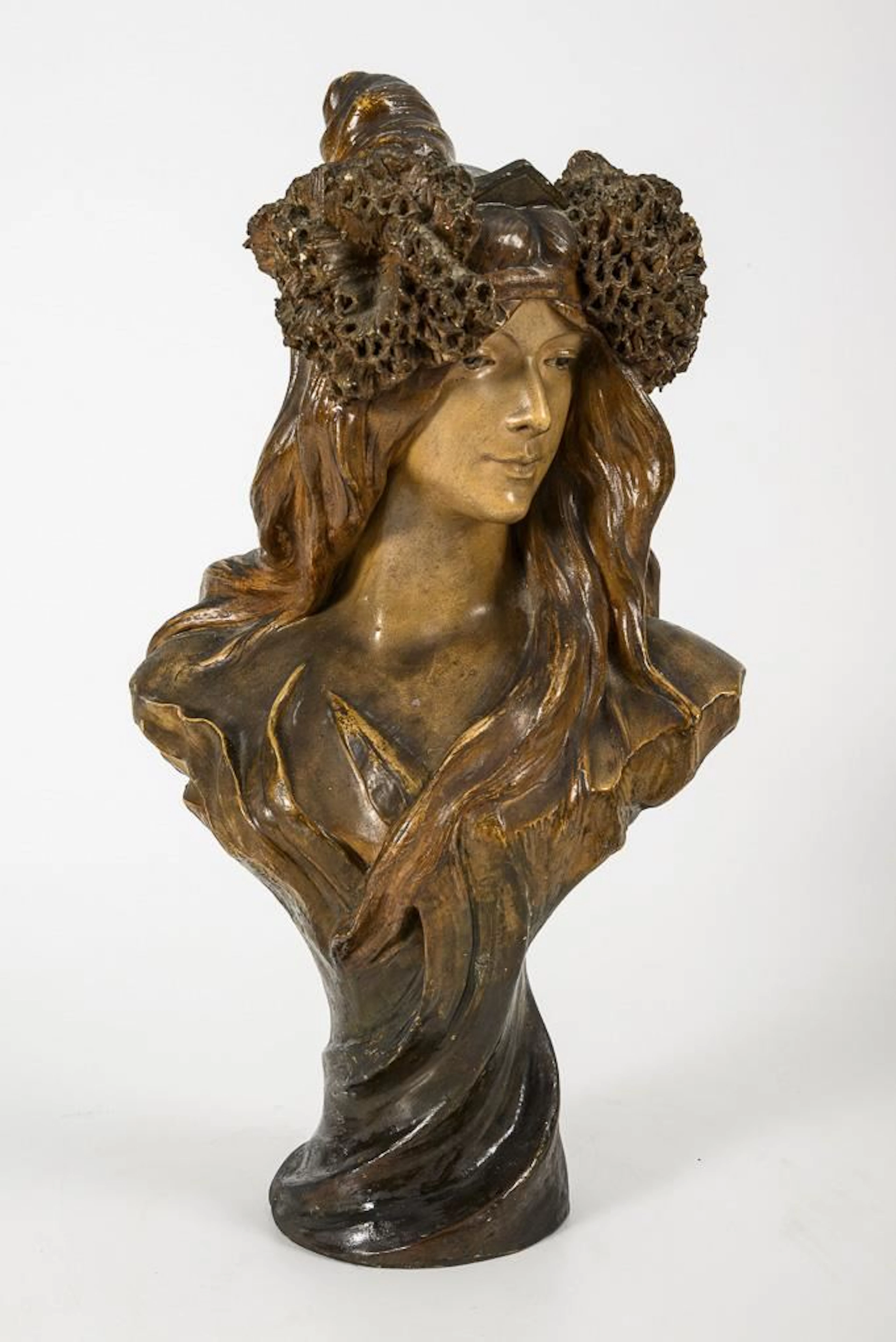 "Athenais" Bust. Vienna-based manufacturer Friedrich Goldscheider.