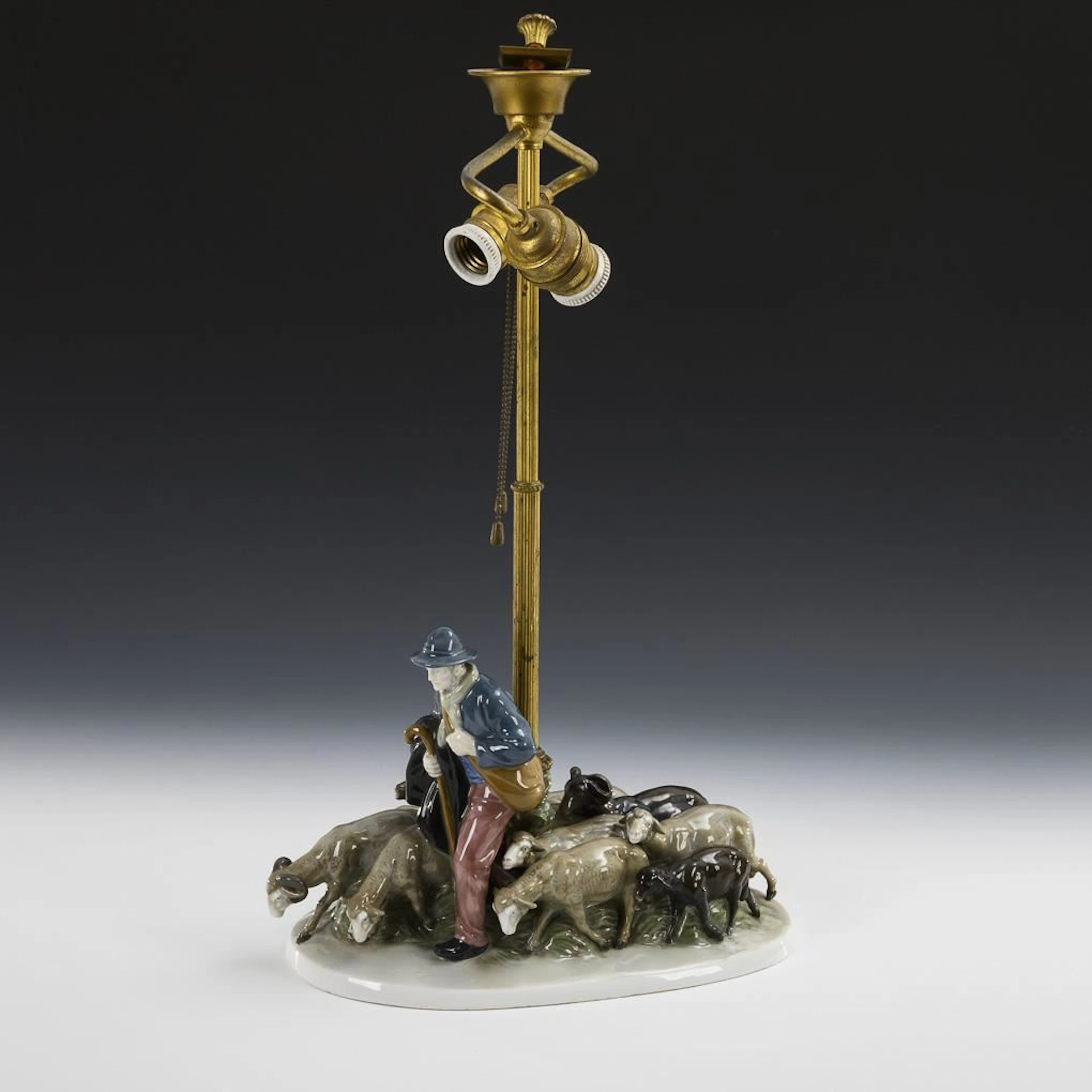 Shepherd Group as a Lamp Base. Fraureuth.
