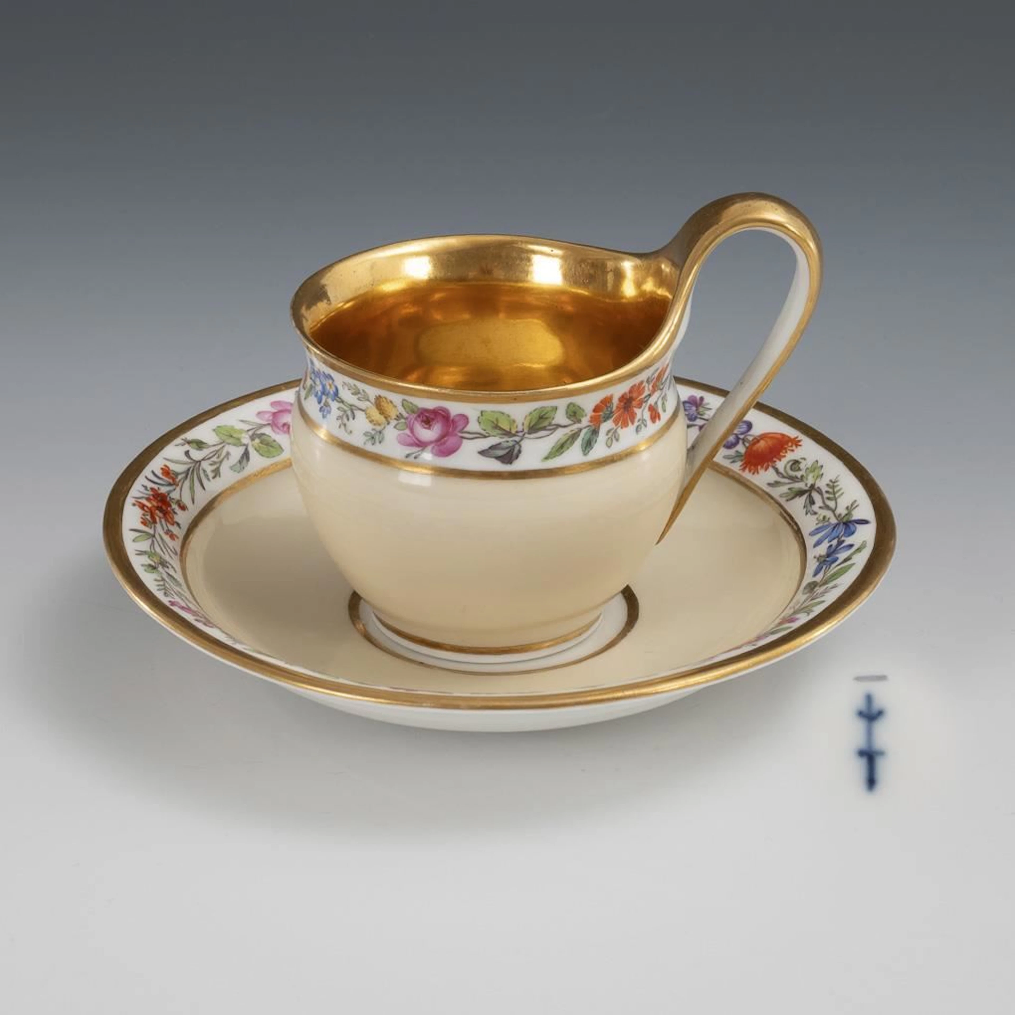 Display cup with floral border. KPM Berlin.