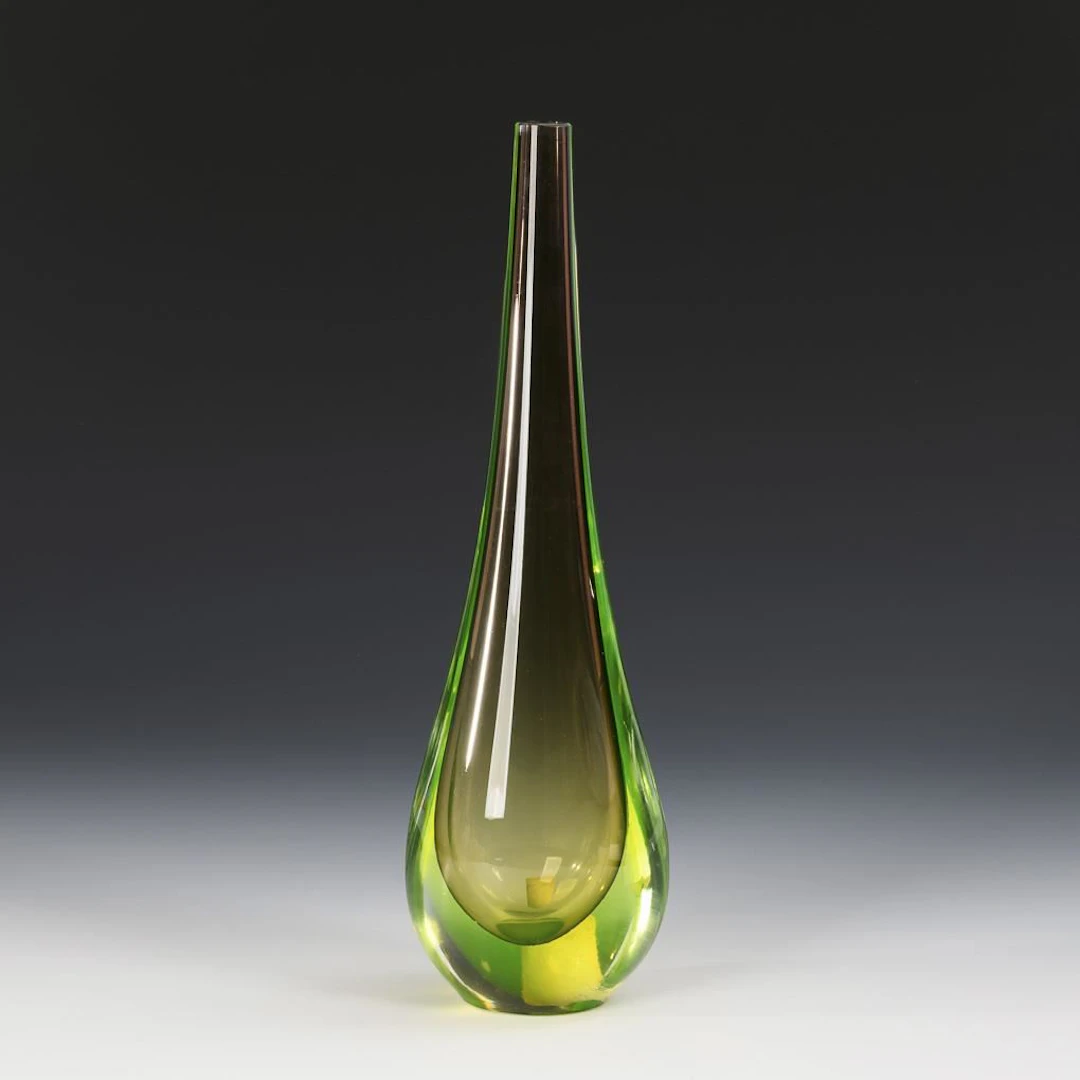 "Sommerso" Uranglass Vase. Murano.