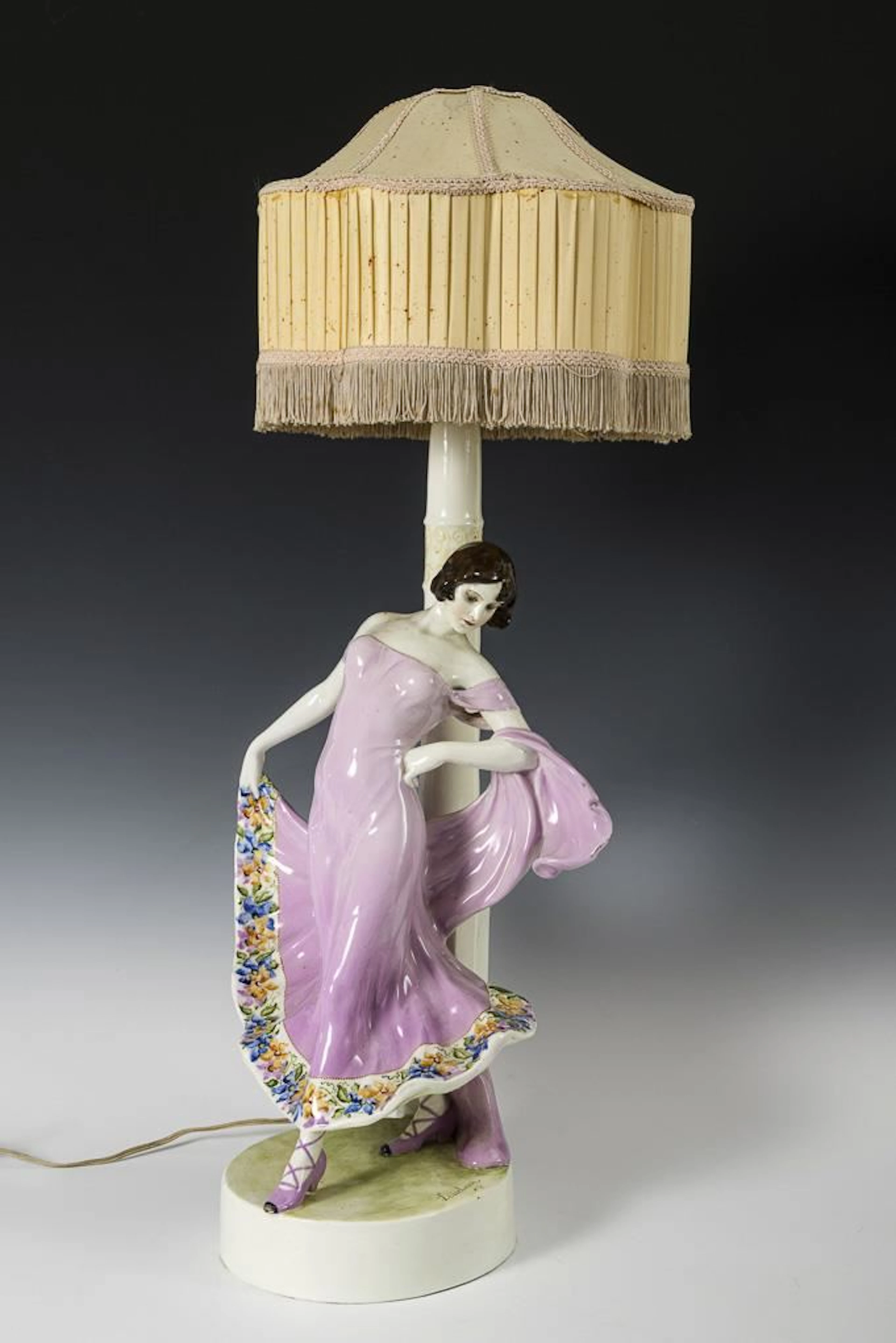 Large table lamp featuring a dancer. Vienna-based manufacturer Friedrich
