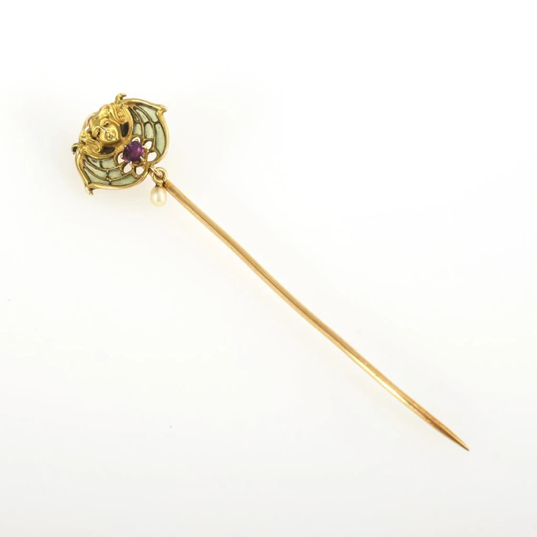 Art Nouveau brooch.