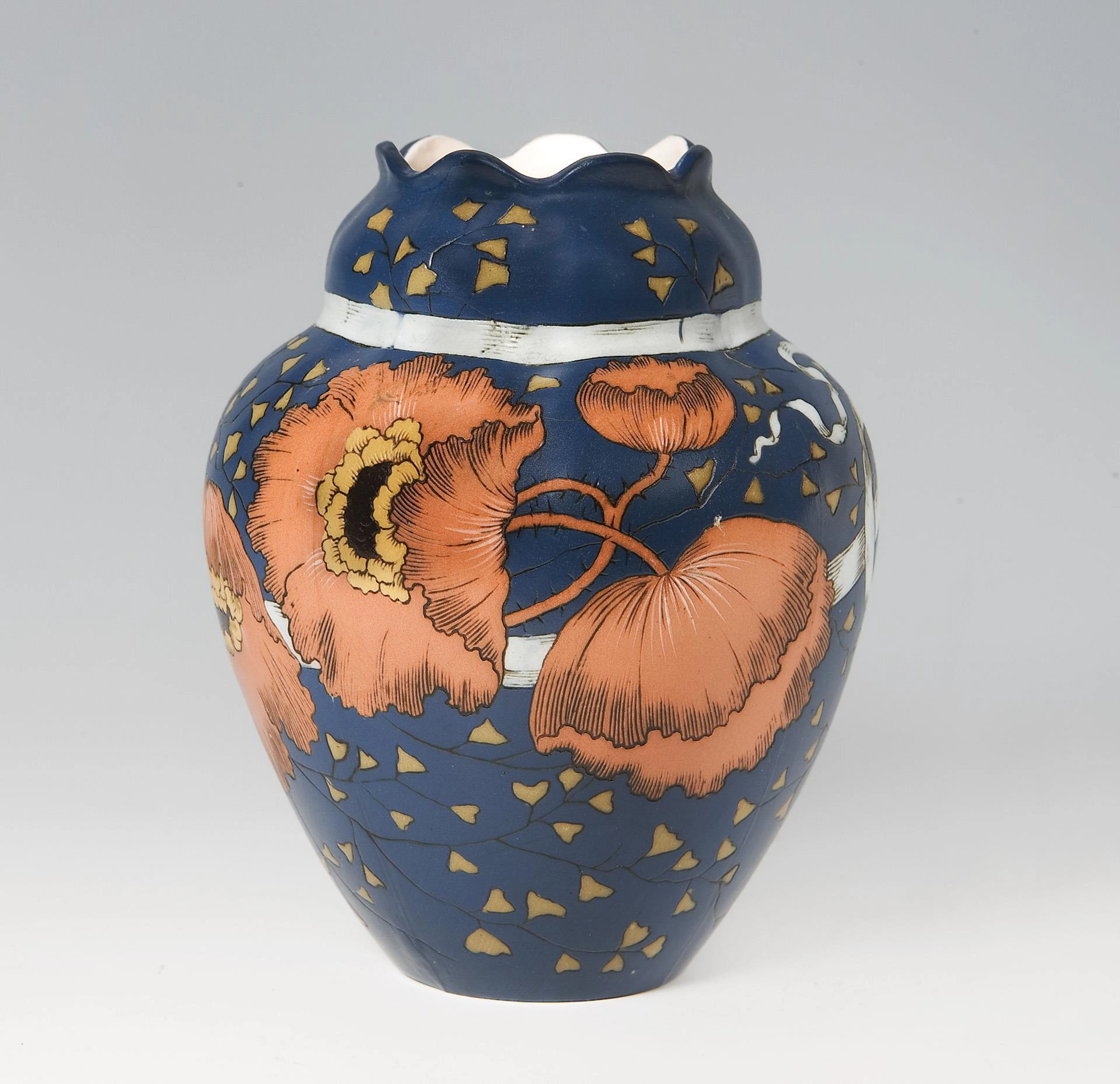 Art Nouveau vase with poppy decoration. Villeroy & Boch, Mettlach.