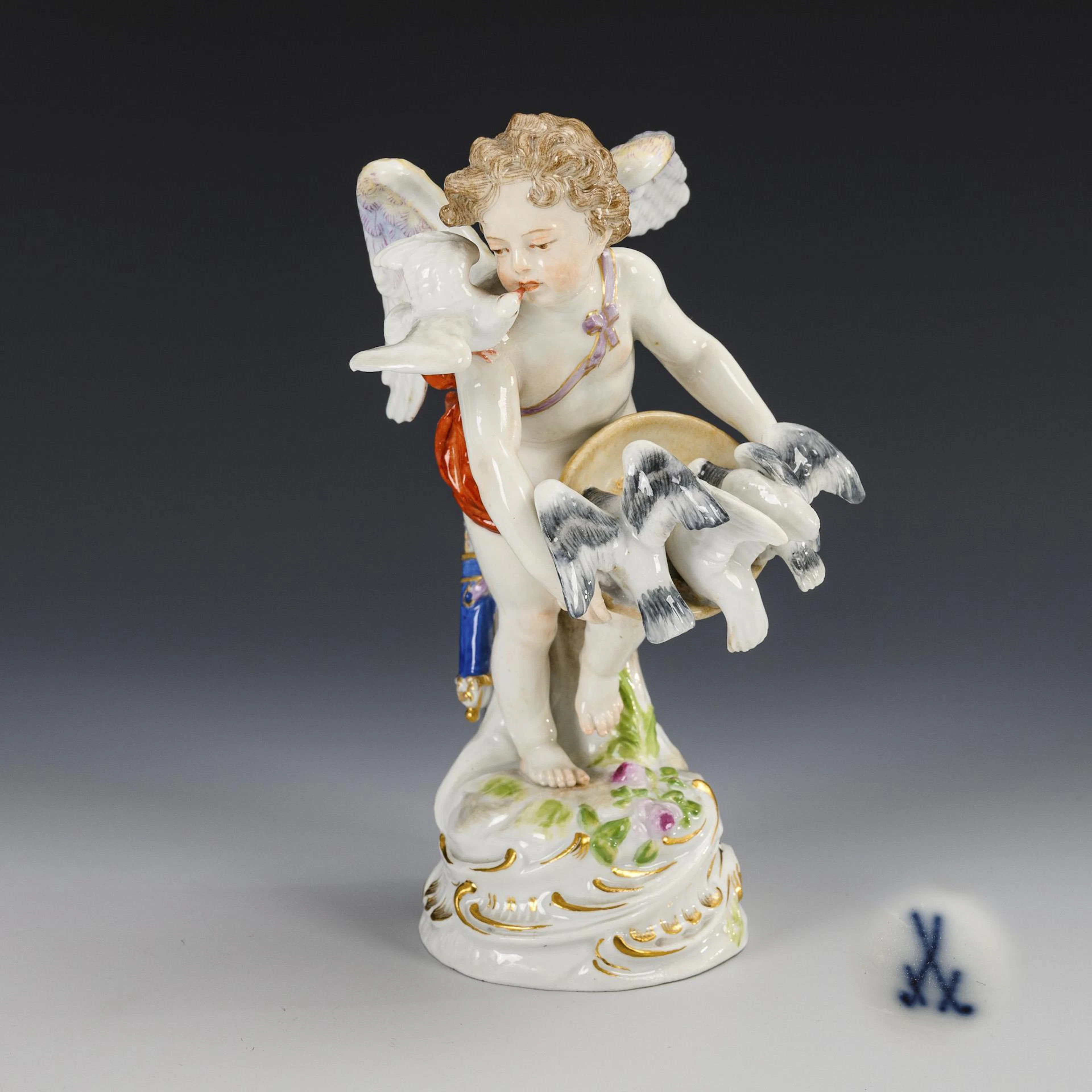 Amor with doves. Meissen.
