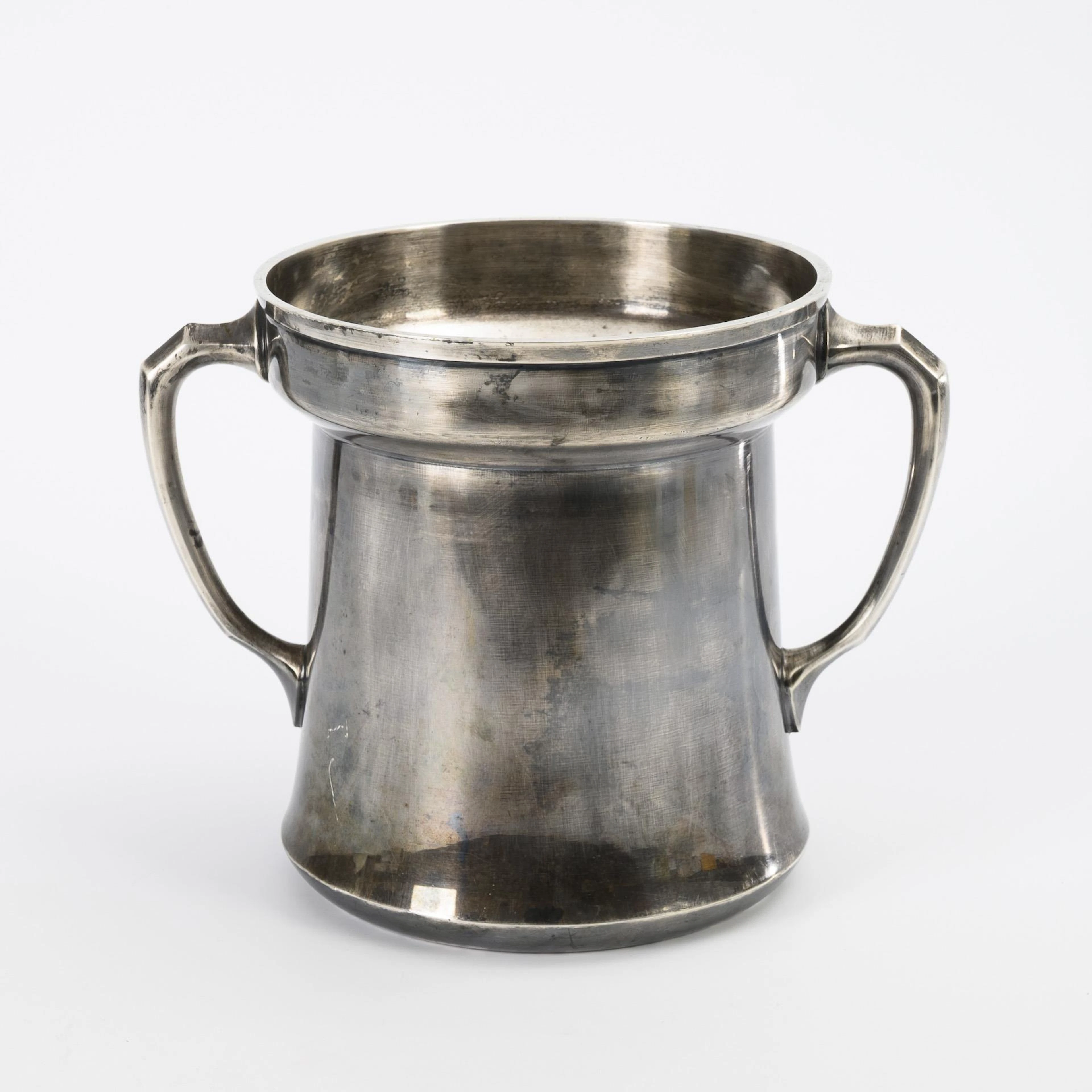 Large rare champagne cooler. Württembergische Metallwarenfabrik.