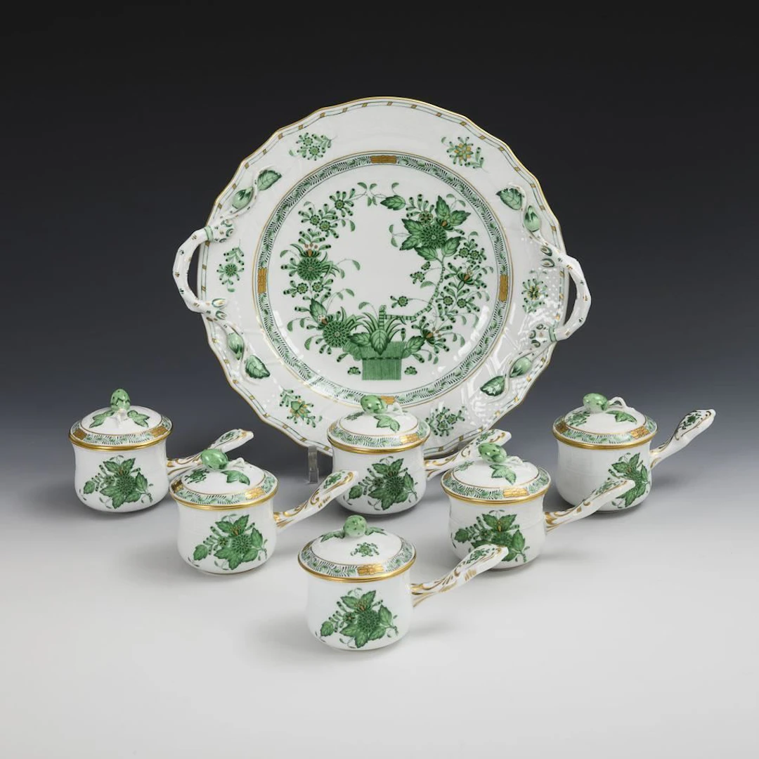 6 cream pots and 1 serving plate, "Apponyi green". Herend.
