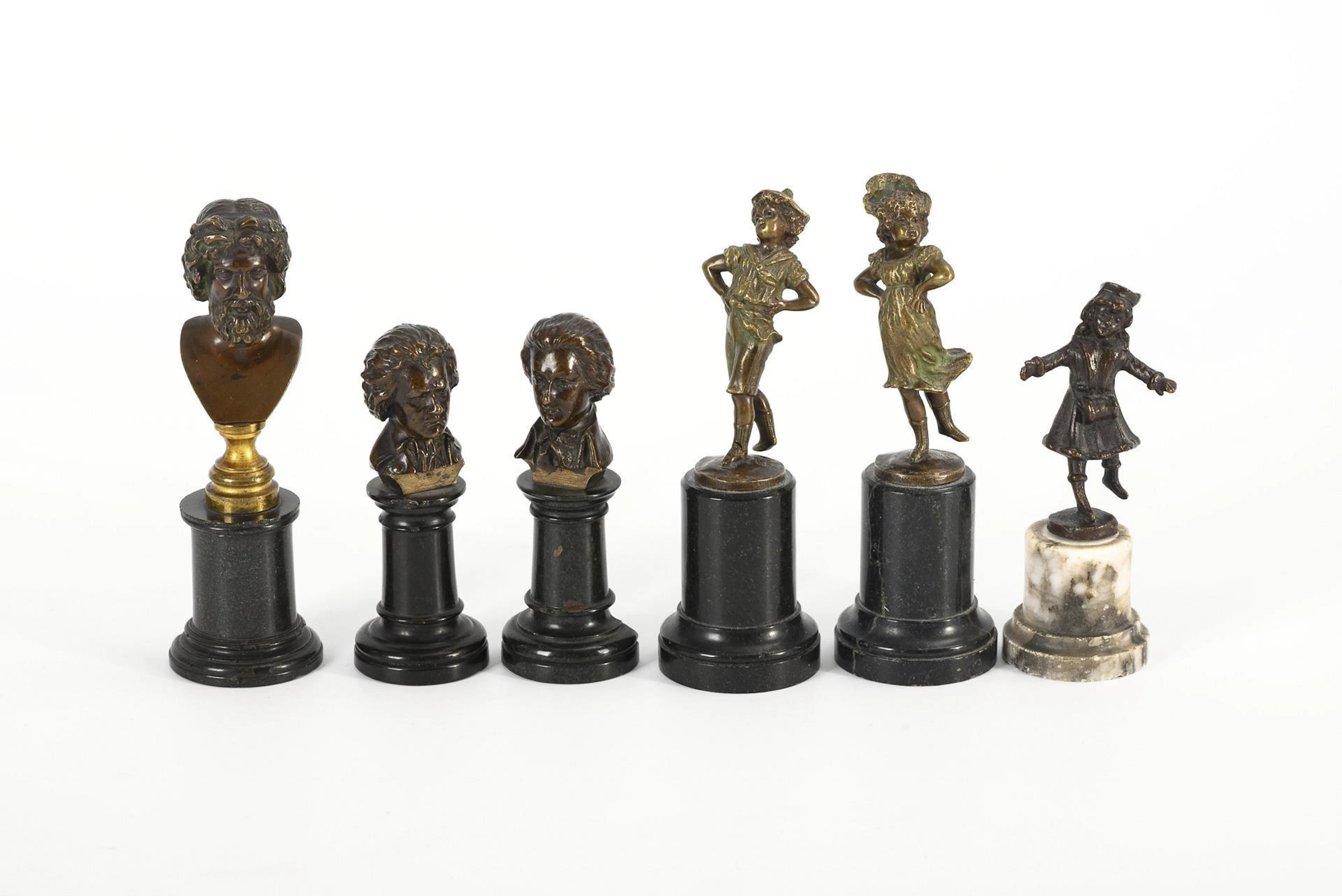 6 small bronzes